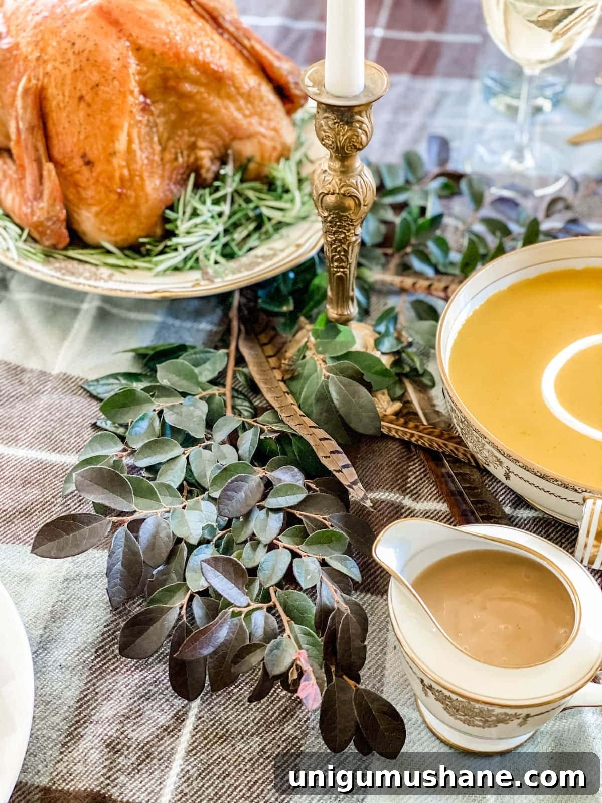 Budget Thanksgiving Table Decor and Printable Cooking Timeline 5 cut yard clippings for simple Thanksgiving table decor