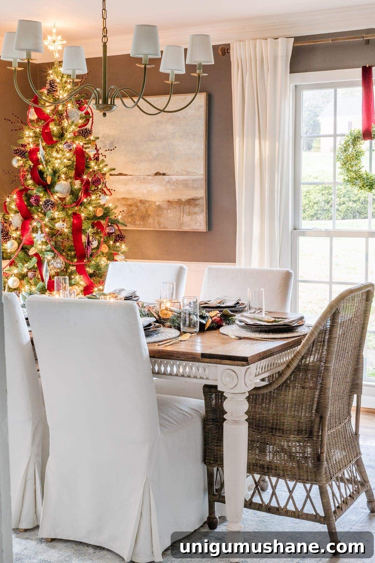Printable Modern Classic Christmas Dining Room & Sangria Recipe 14 Christmas dining room with tree