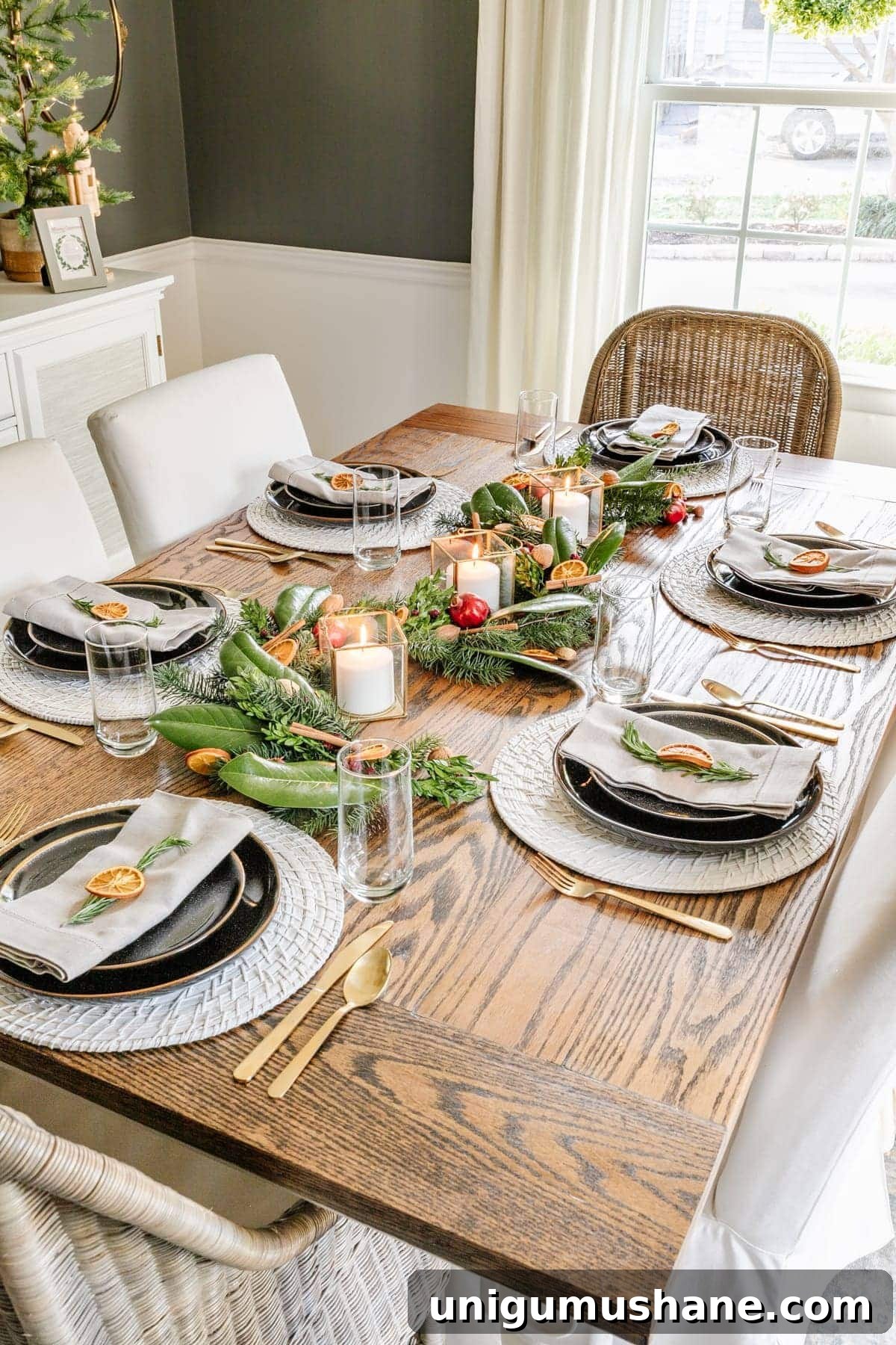 Printable Modern Classic Christmas Dining Room & Sangria Recipe 4 Christmas table decor with fresh garland and dried citrus