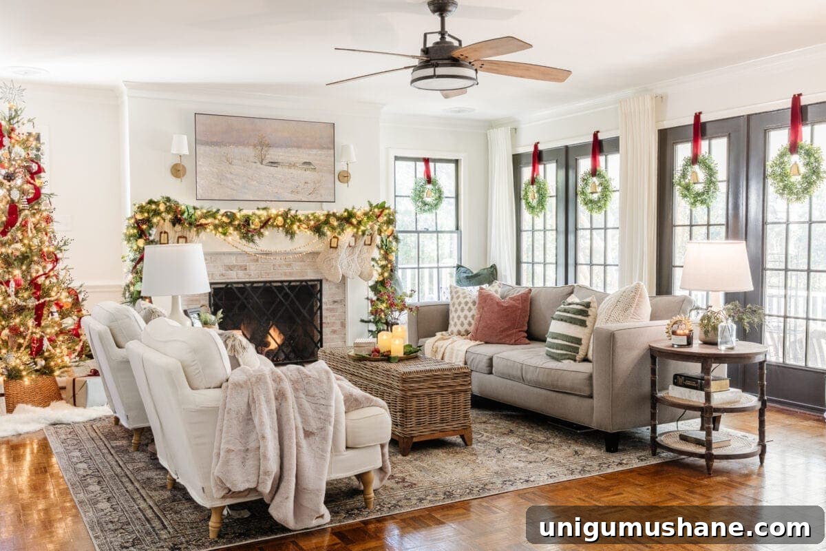 Modern Meets Traditional Christmas Home Tour 11 img 38045 11