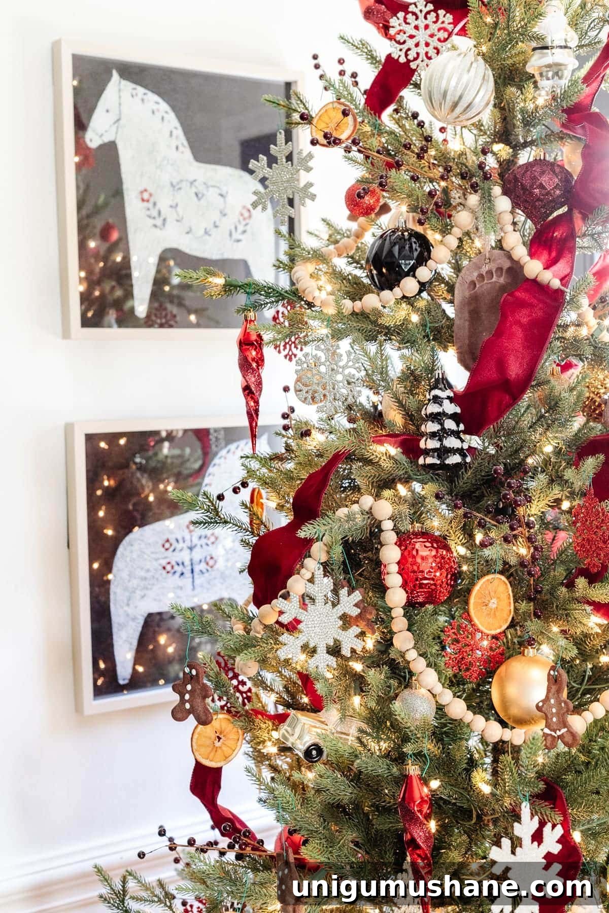 Modern Meets Traditional Christmas Home Tour 14 img 38045 14