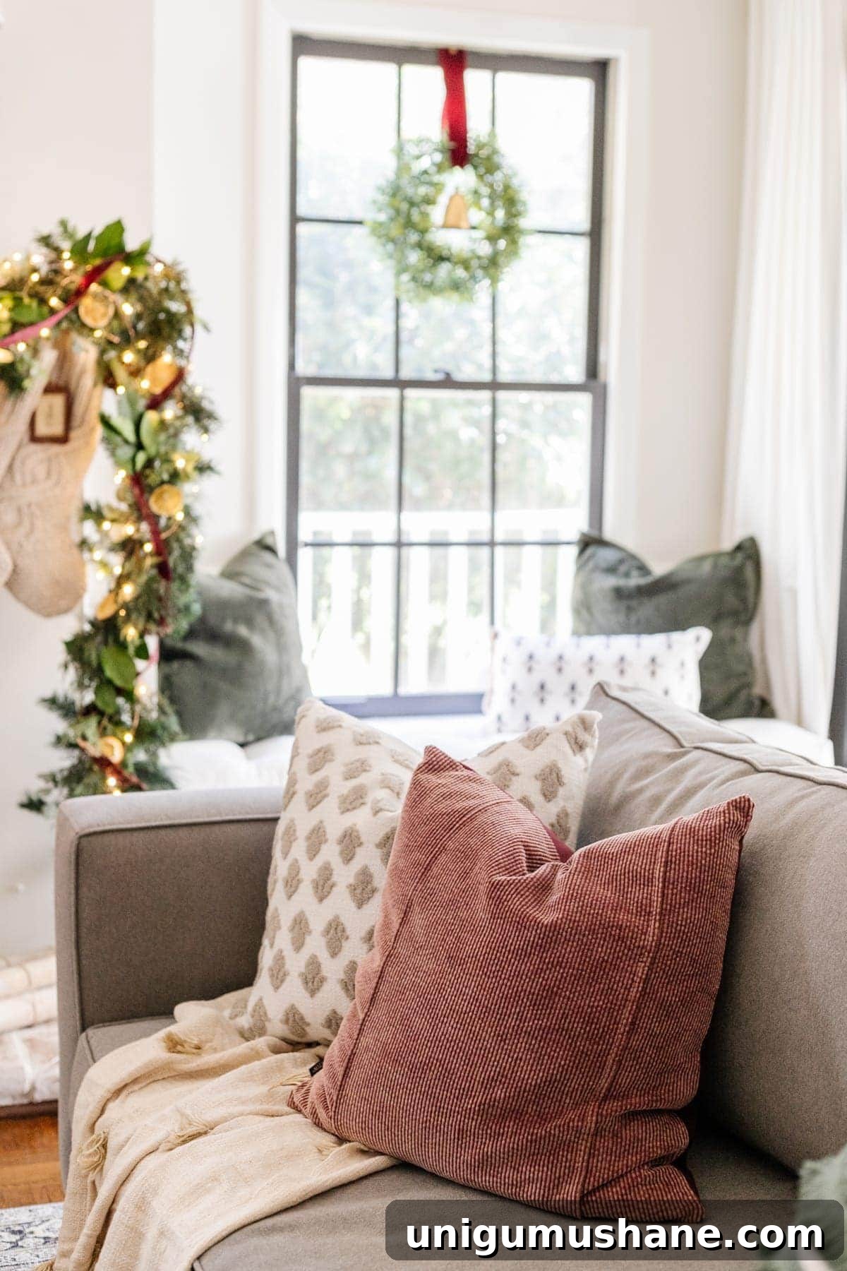 Modern Meets Traditional Christmas Home Tour 23 img 38045 23