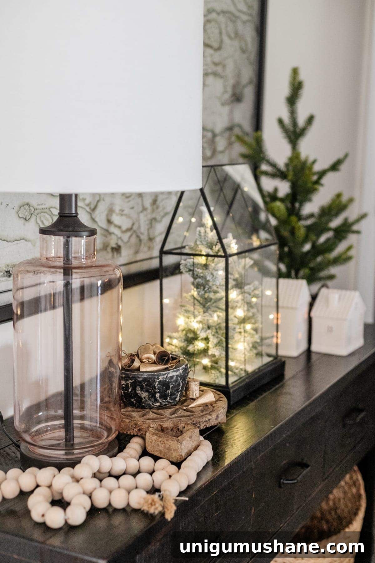 Modern Meets Traditional Christmas Home Tour 9 img 38045 9