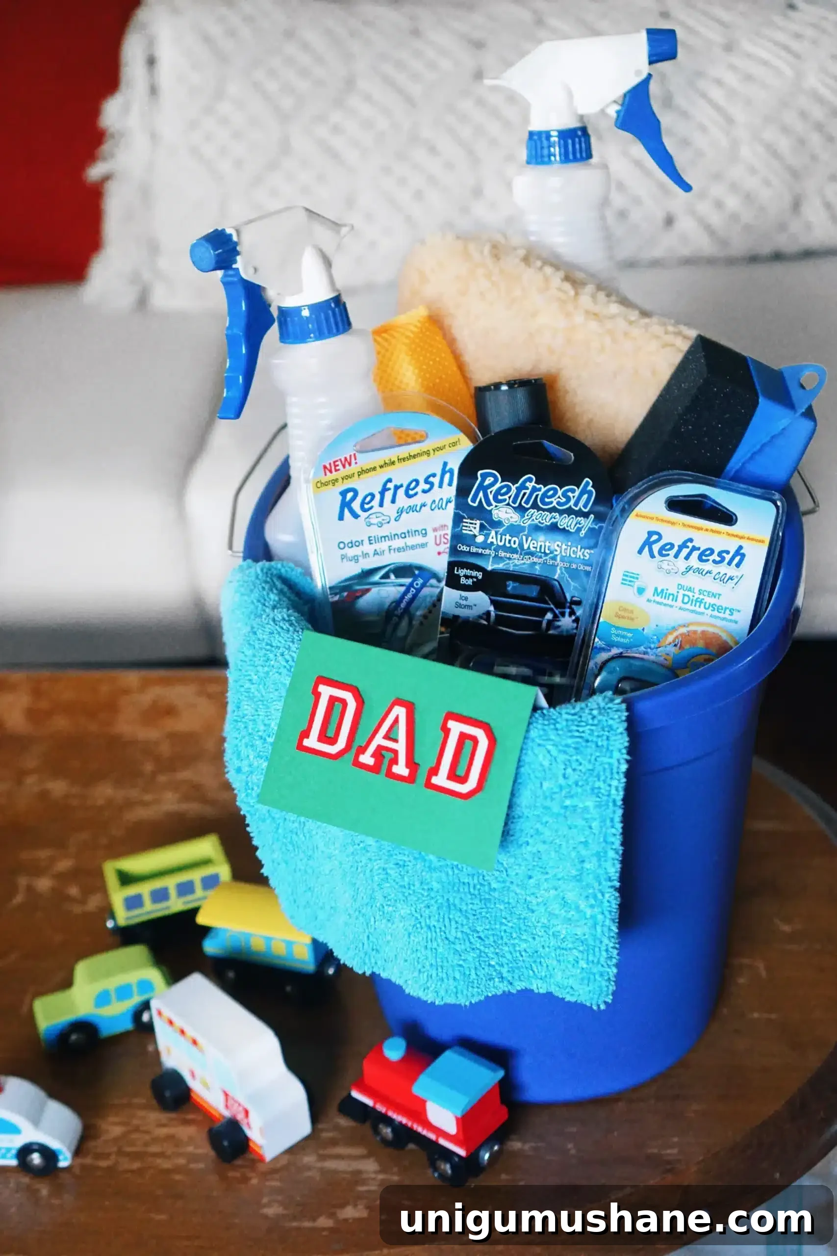 50 Unique Christmas Gift Basket Ideas to Impress 22 car wash gift basket