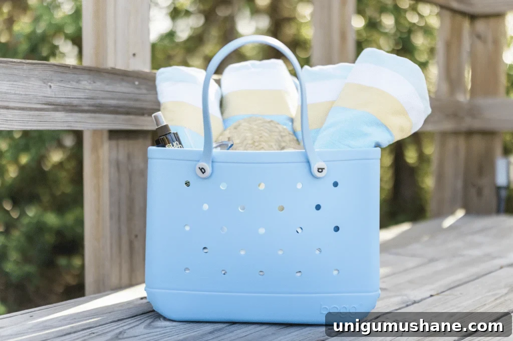 50 Unique Christmas Gift Basket Ideas to Impress 27 beach gift basket