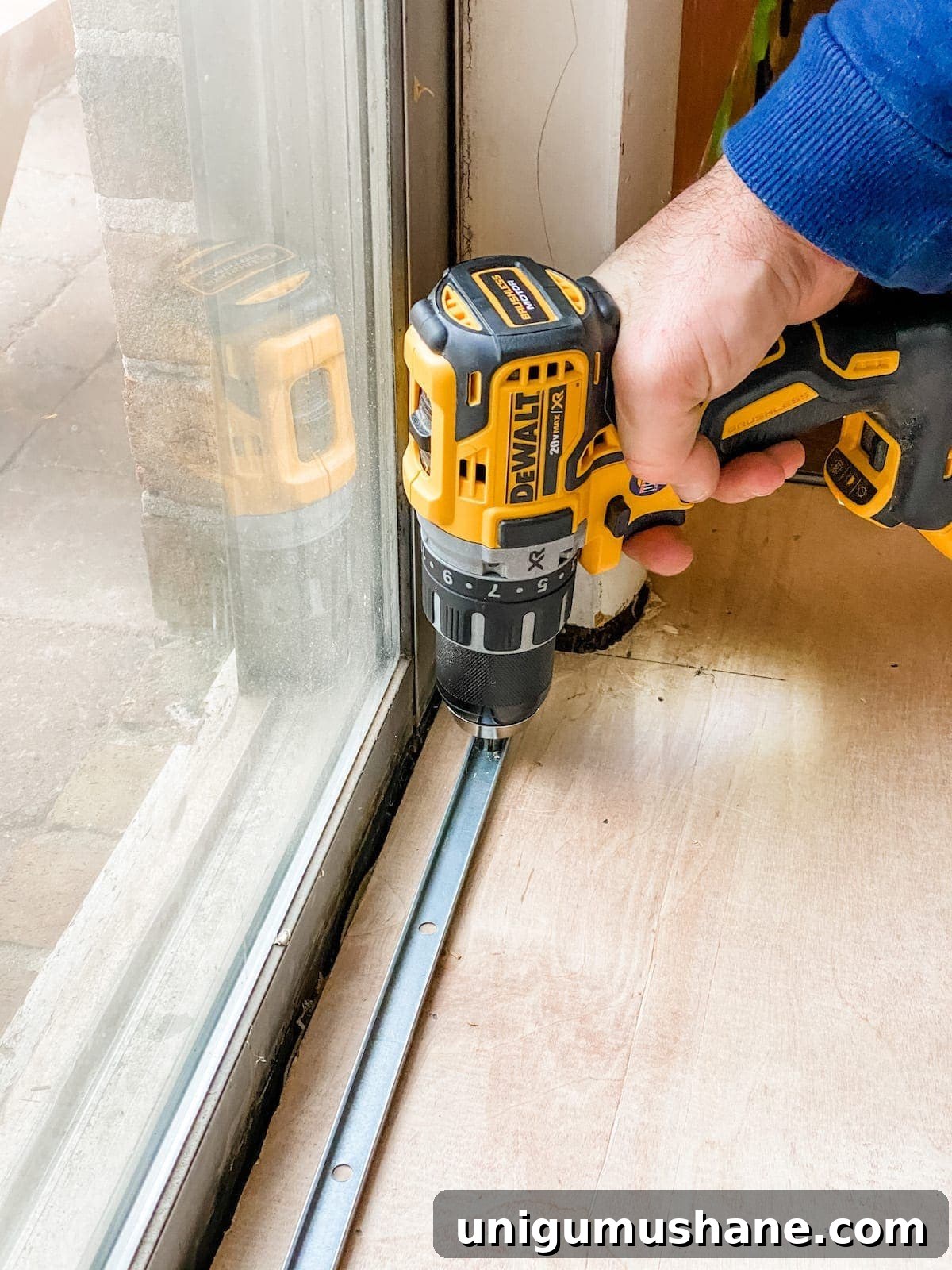 setting a threshold for luxury vinyl plank flooring