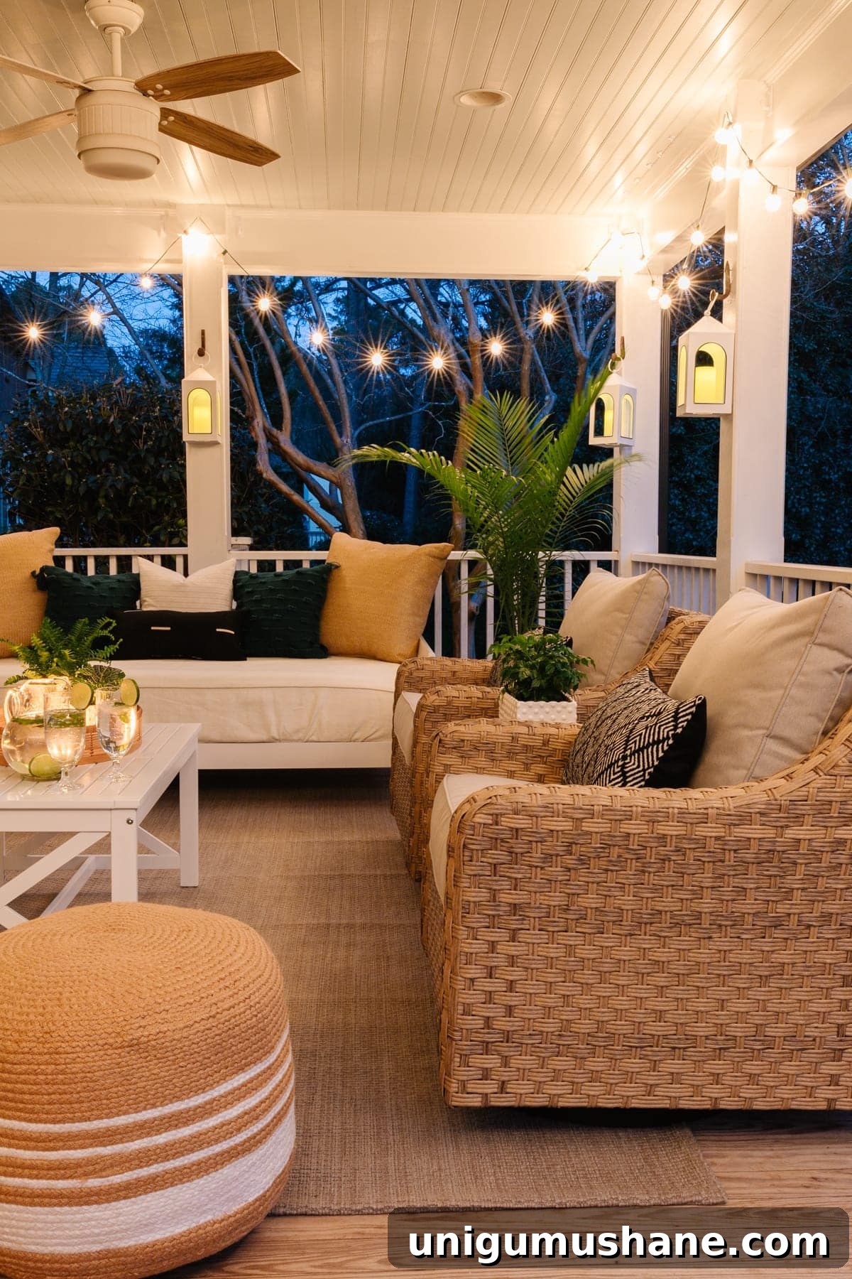Back Porch Makeover Ideas for Cozy Outdoor Living 14 Cozy back porch furniture arrangement
