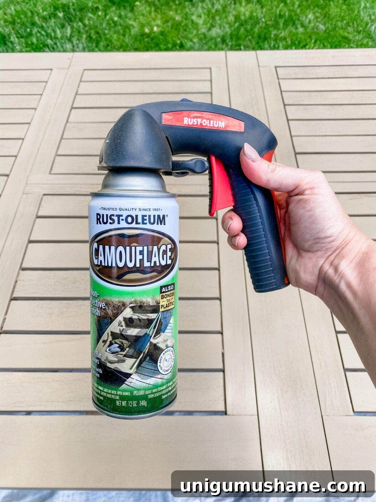 comfort grip for better spray paint application