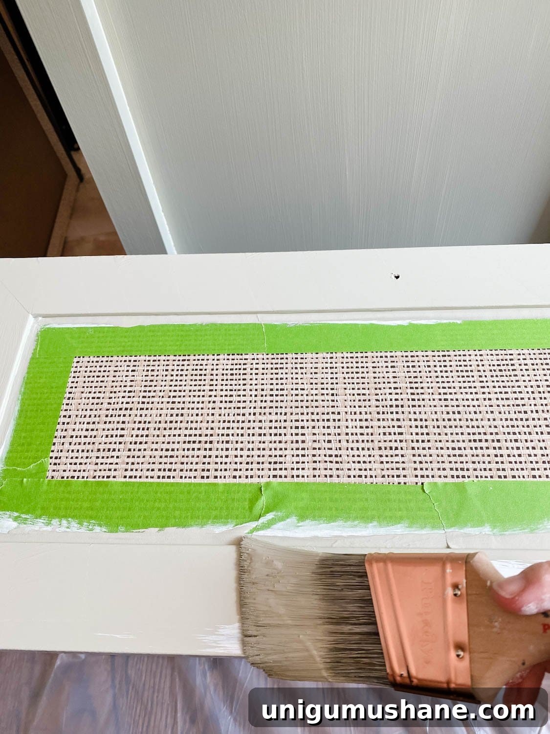 Painting Laminate Furniture: Regan's Room Makeover 7 how to paint laminate furniture with acrylic paint