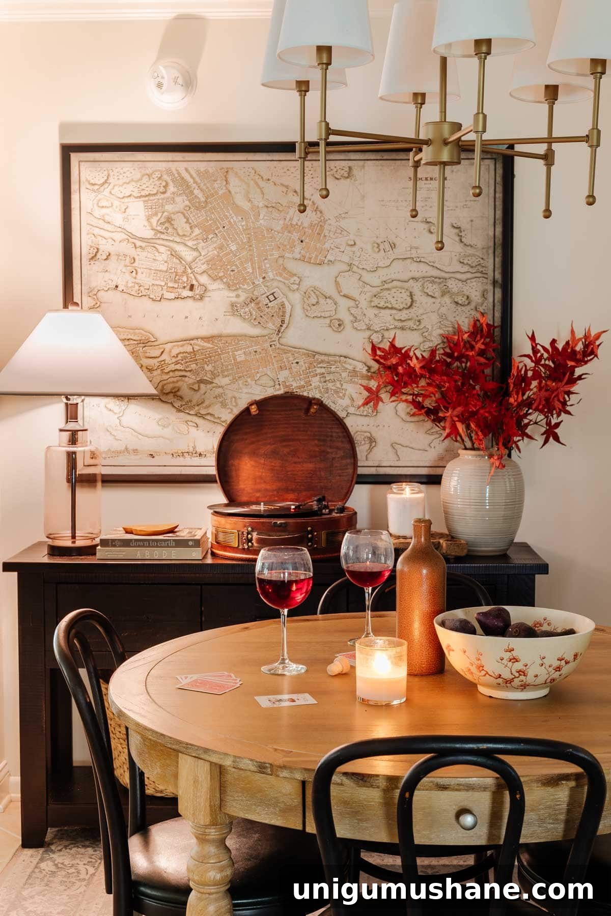 Relaxing Music Playlist for a Cozy Home 5 cozy dining room in lamp light with fall decor