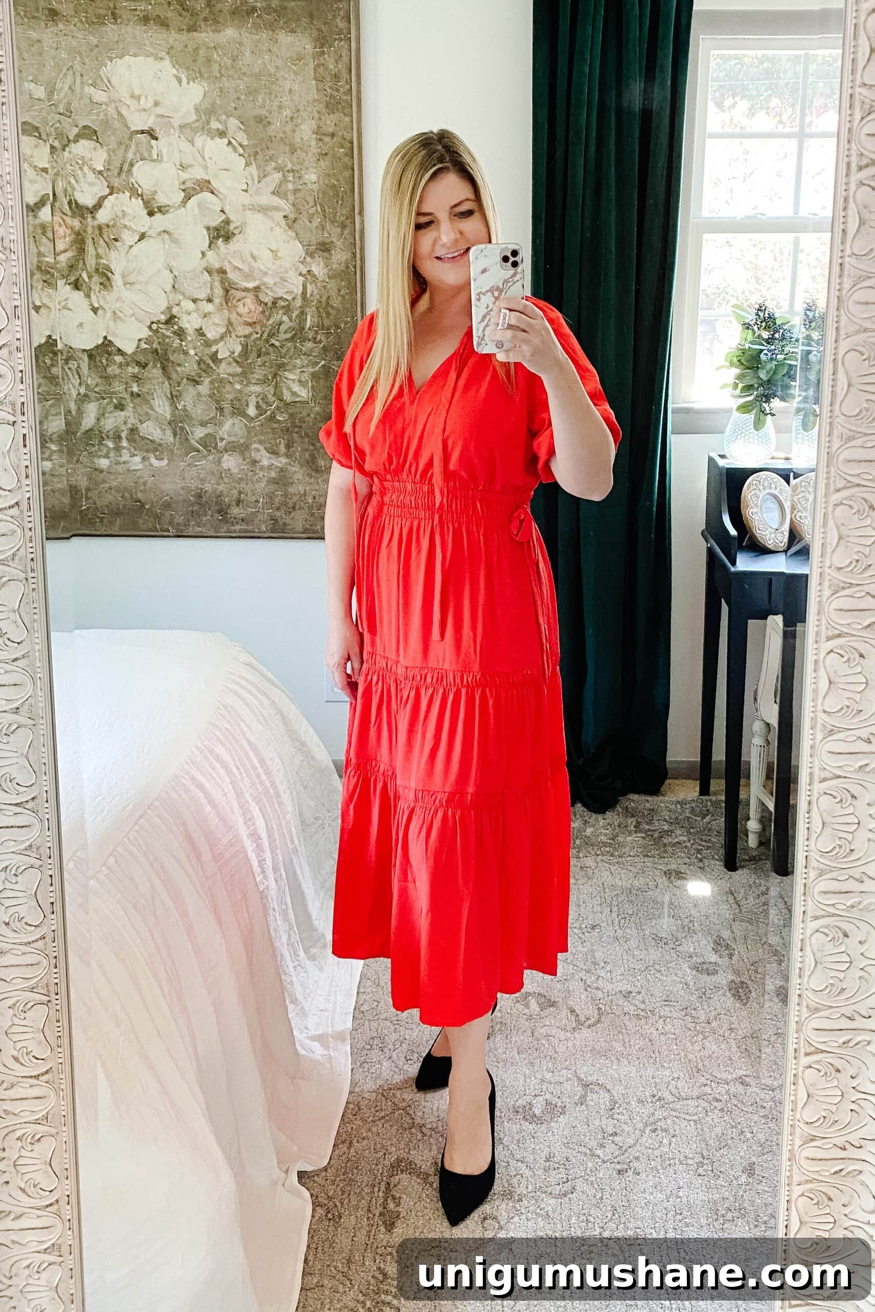 6 Fall Outfits That Flatter and Create a Slimmer Silhouette 7 Slimming fall outfit idea: red waist defining dress and pointed toe heels