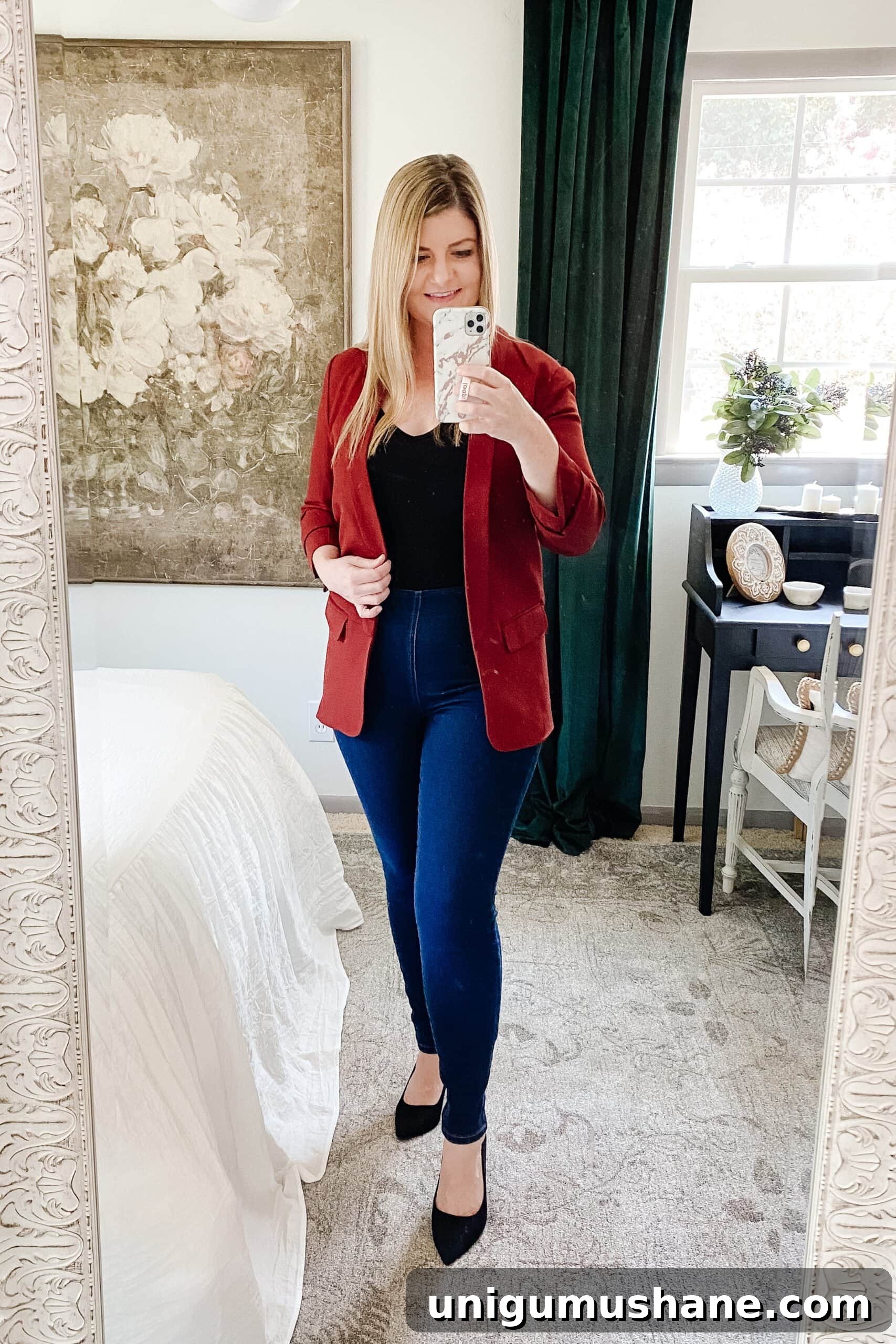 6 Fall Outfits That Flatter and Create a Slimmer Silhouette 3 Slimming fall outfit idea: blazer, bodysuit, dark wash high waist jeans, pointed toe heels