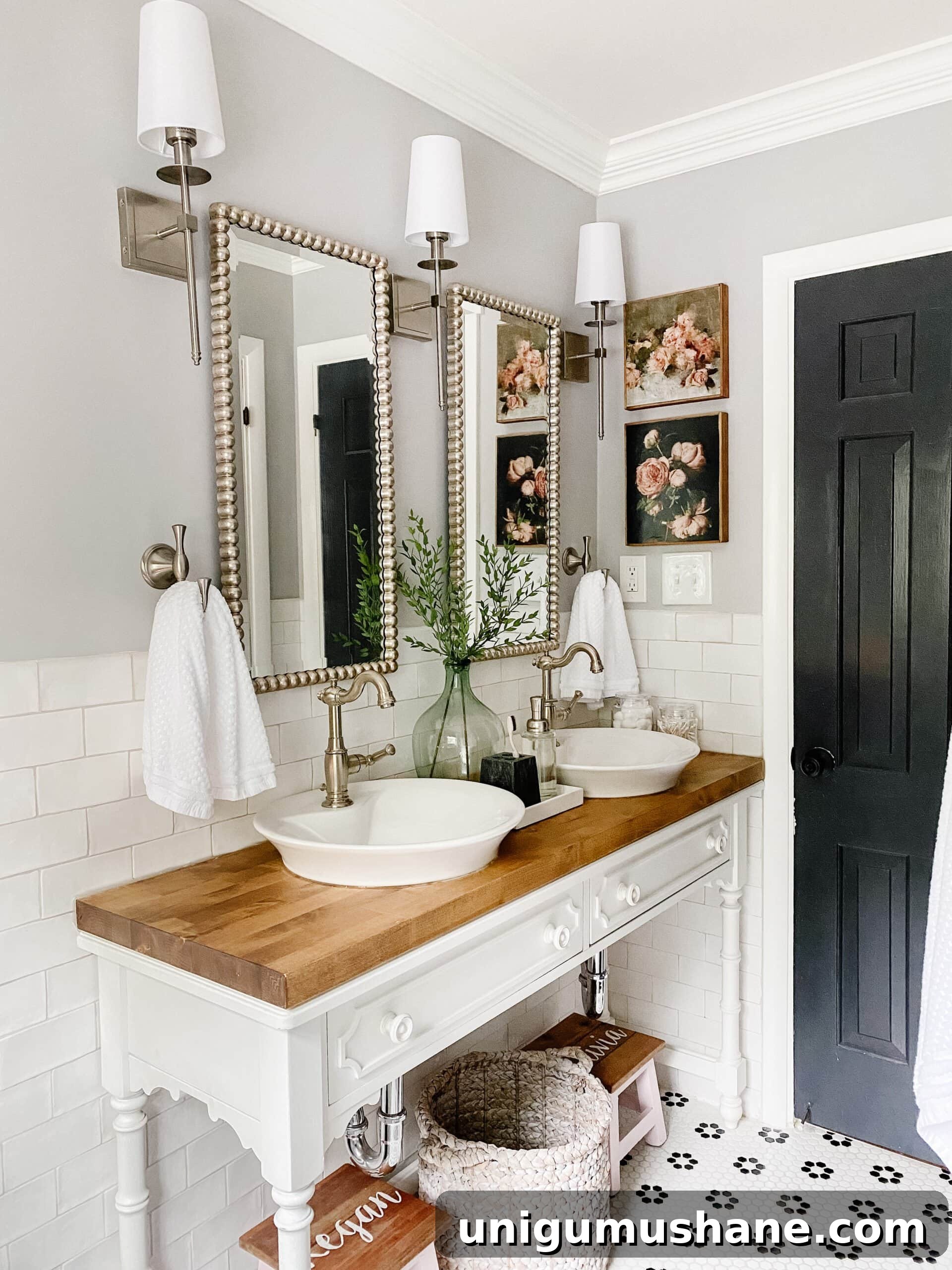 Black and White Bathroom Ideas: Small Swaps for a Classic Look 5 black and white bathroom decor with console table vanity