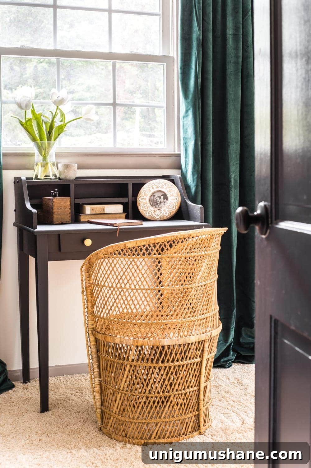 writing desk