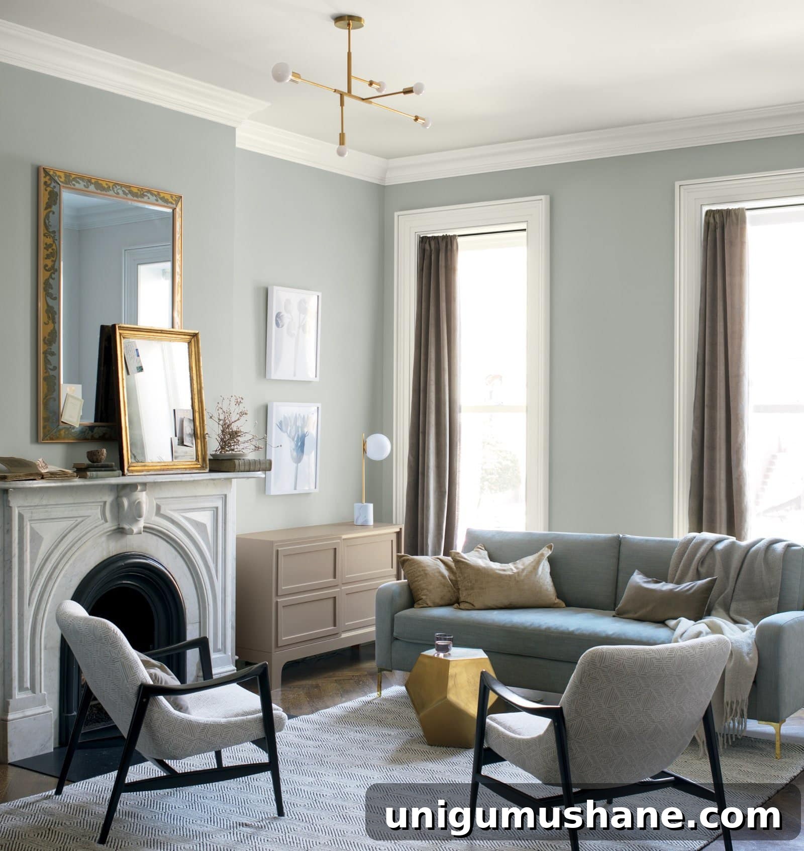 Benjamin Moore Silver Gray - the perfect blue grey paint for walls