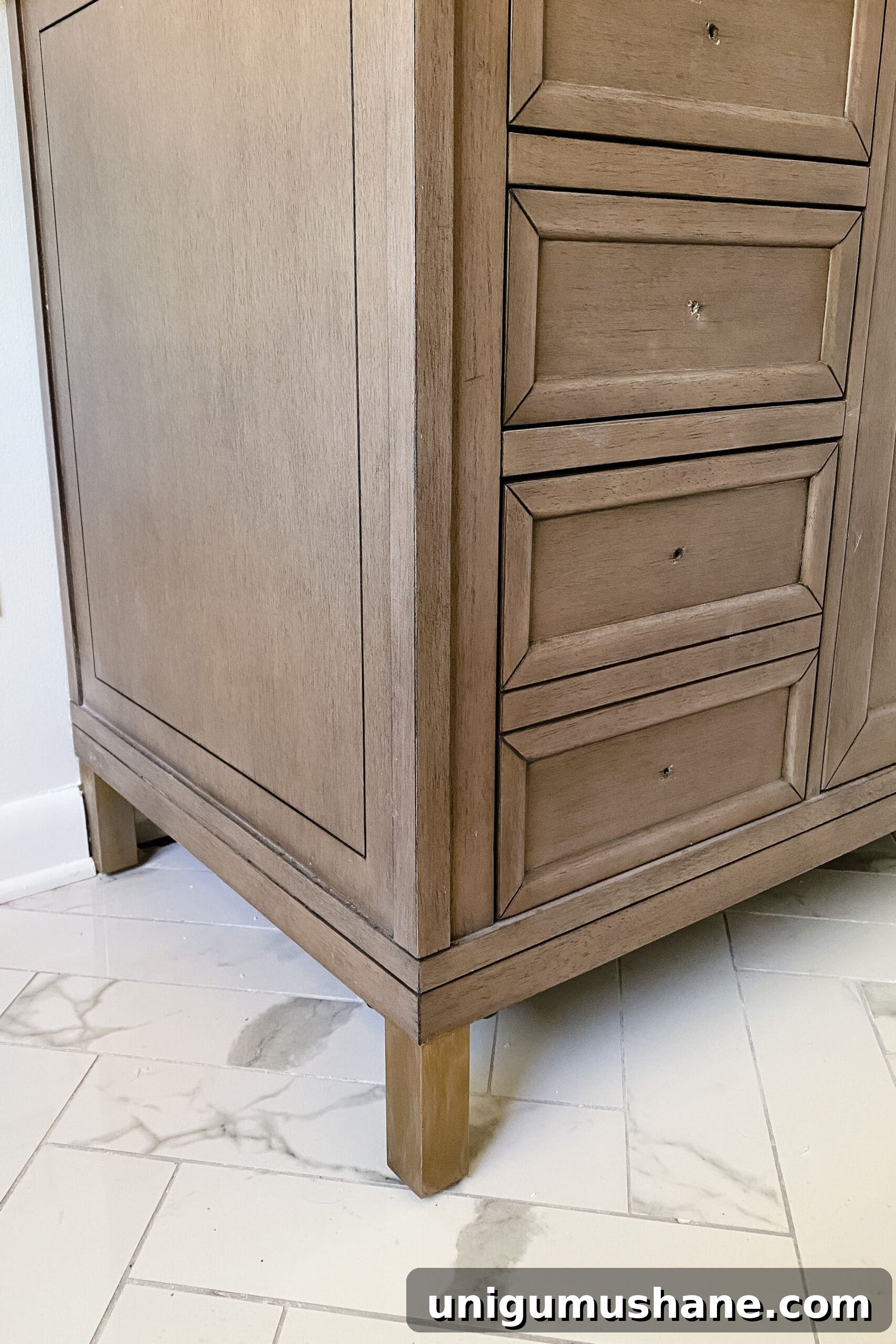 Rub n Buff Color Guide: Tested Shades and Step-by-Step Tutorial 15 gold painted vanity leg