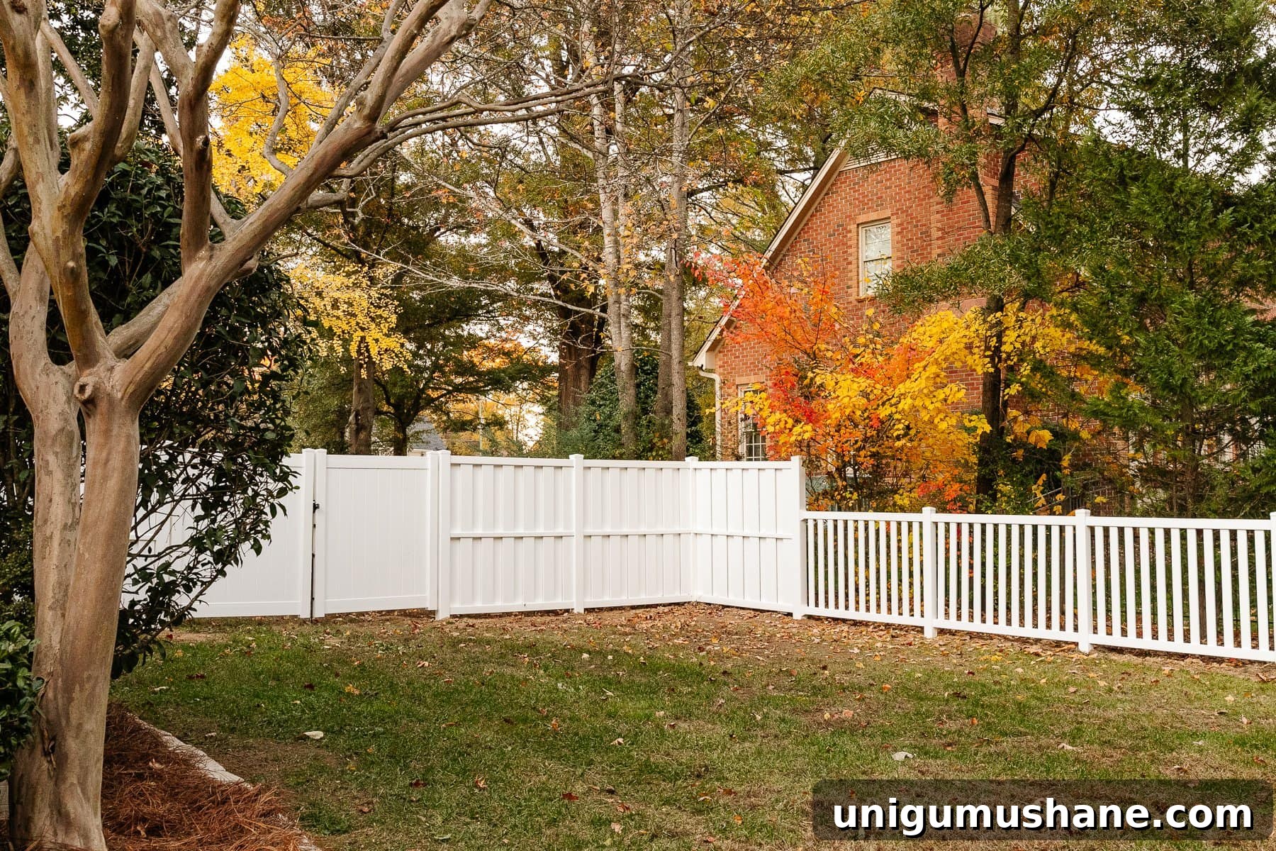 Vinyl Fence Installation: Costs, Materials, and Tips 11 vinyl fence installation