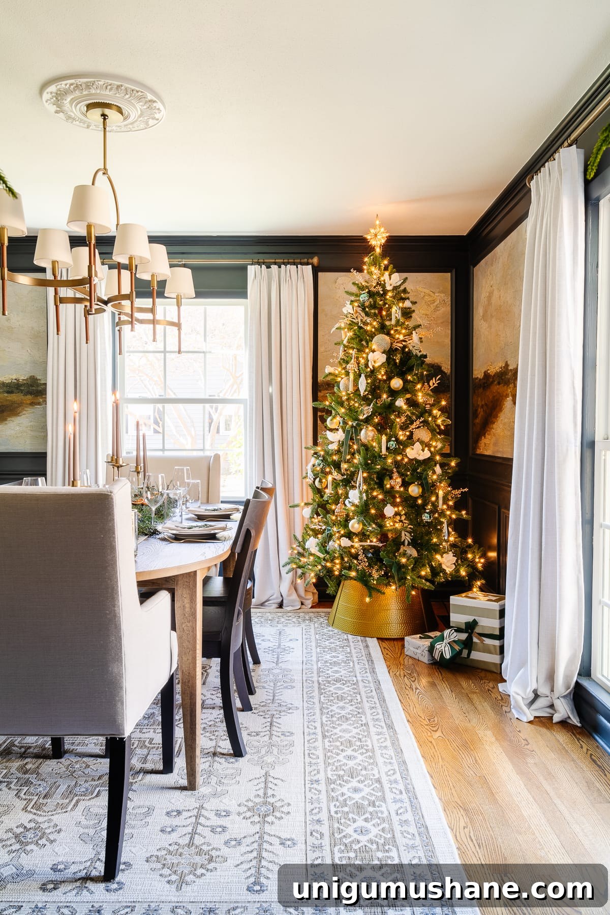Holiday Housewalk 2021: Traditional Christmas Decorating Ideas 9 classic Christmas decor in a dining room with tree and table centerpiece