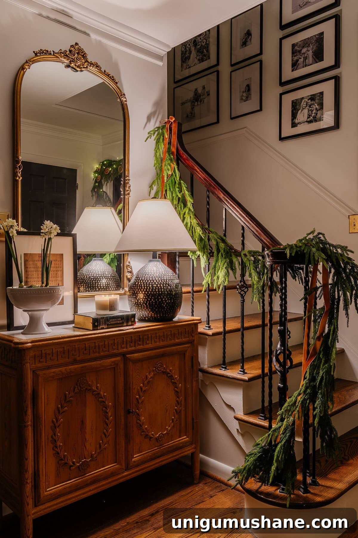 Christmas Candlelight Home Tour: Cozy Holiday Decor Ideas 4 Christmas candlelight in foyer