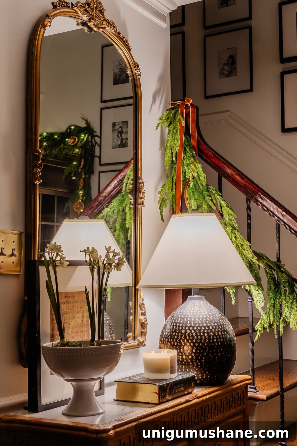 Christmas Candlelight Home Tour: Cozy Holiday Decor Ideas 5 Christmas candlelight in foyer