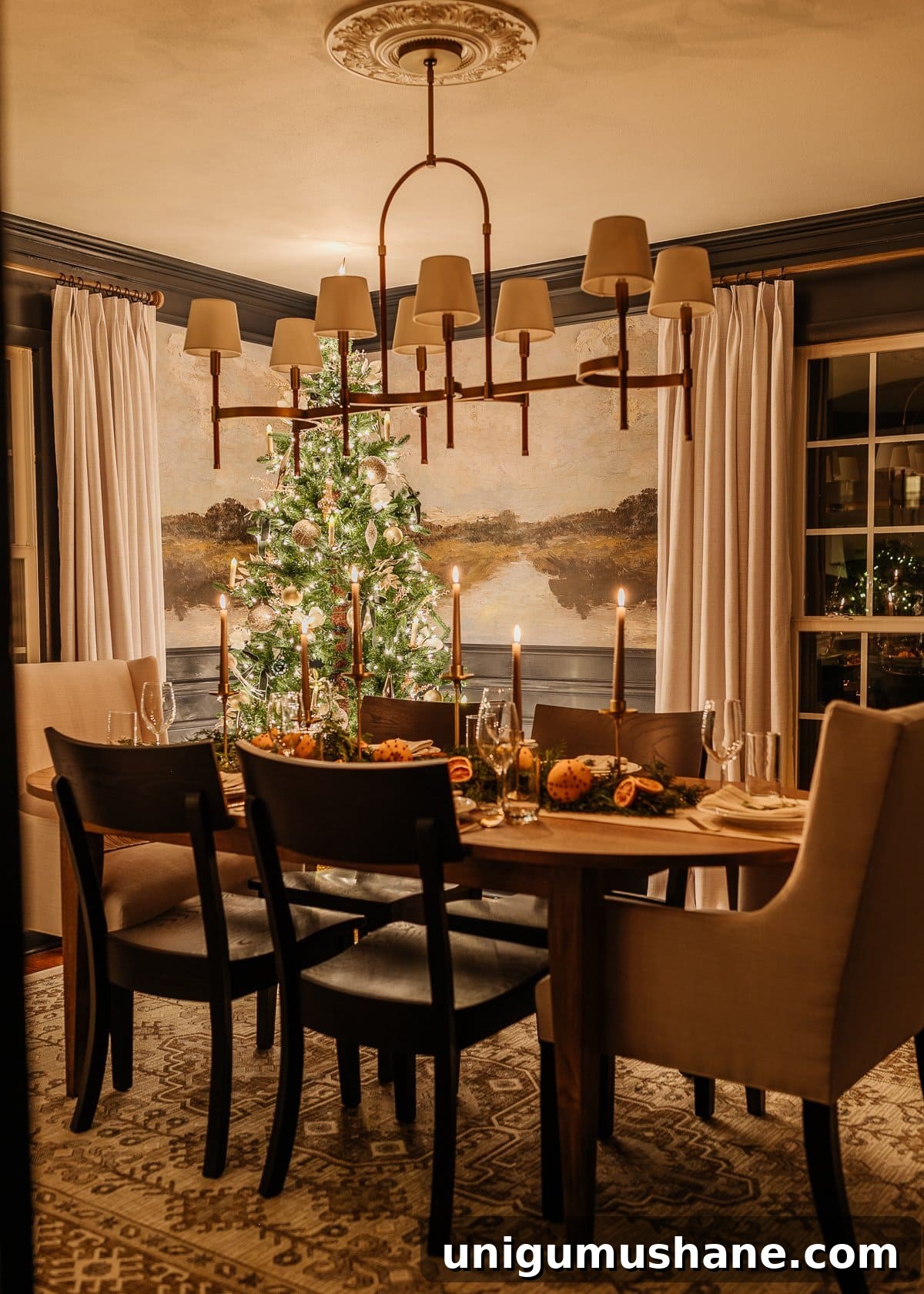 Christmas Candlelight Home Tour: Cozy Holiday Decor Ideas 8 Christmas candlelight in dining room with table decor