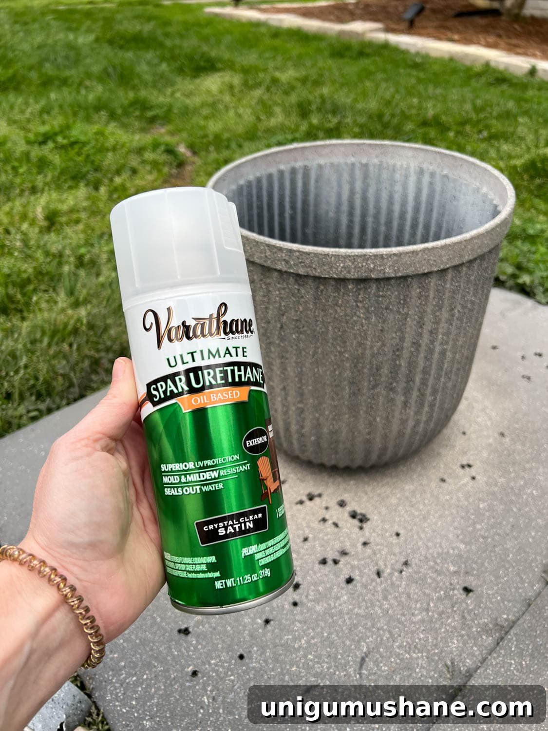 How to Make Faux Concrete Planters with Spray Paint 9 seal outdoor planters with spray clear oil based spar urethane