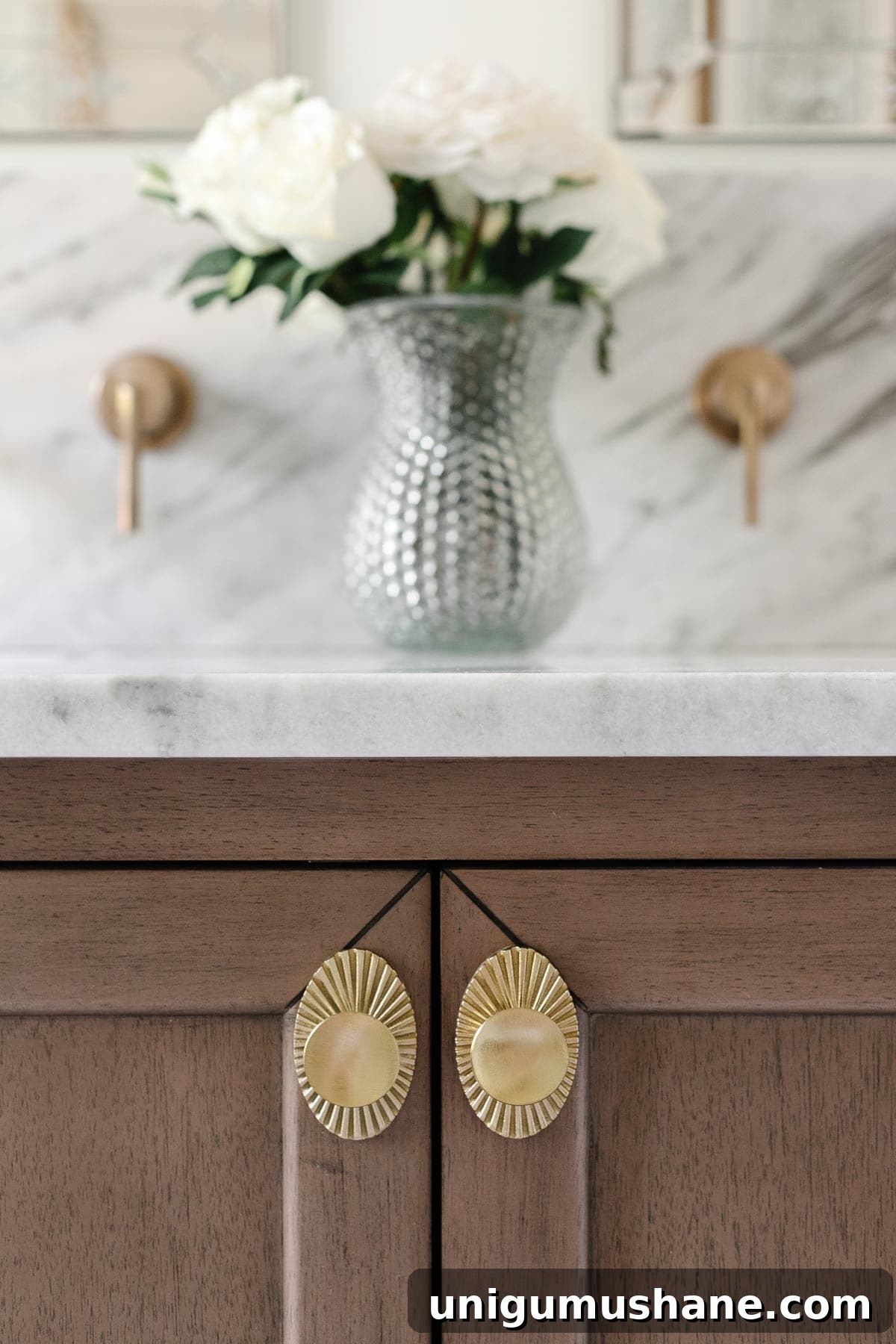 how to make your house look expensive - swap out hardware on cabinets