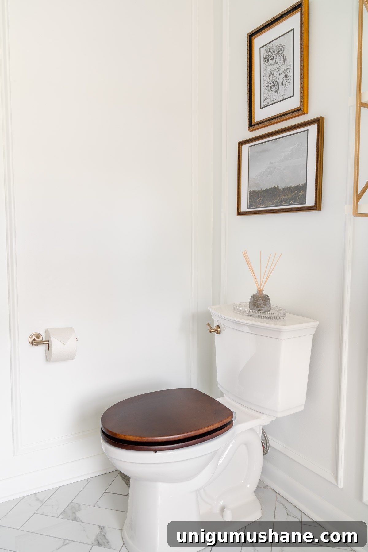 Affordable Spa Bathroom Ideas to Create a Luxury Home Retreat 12 relaxing bathroom art and wooden toilet seat