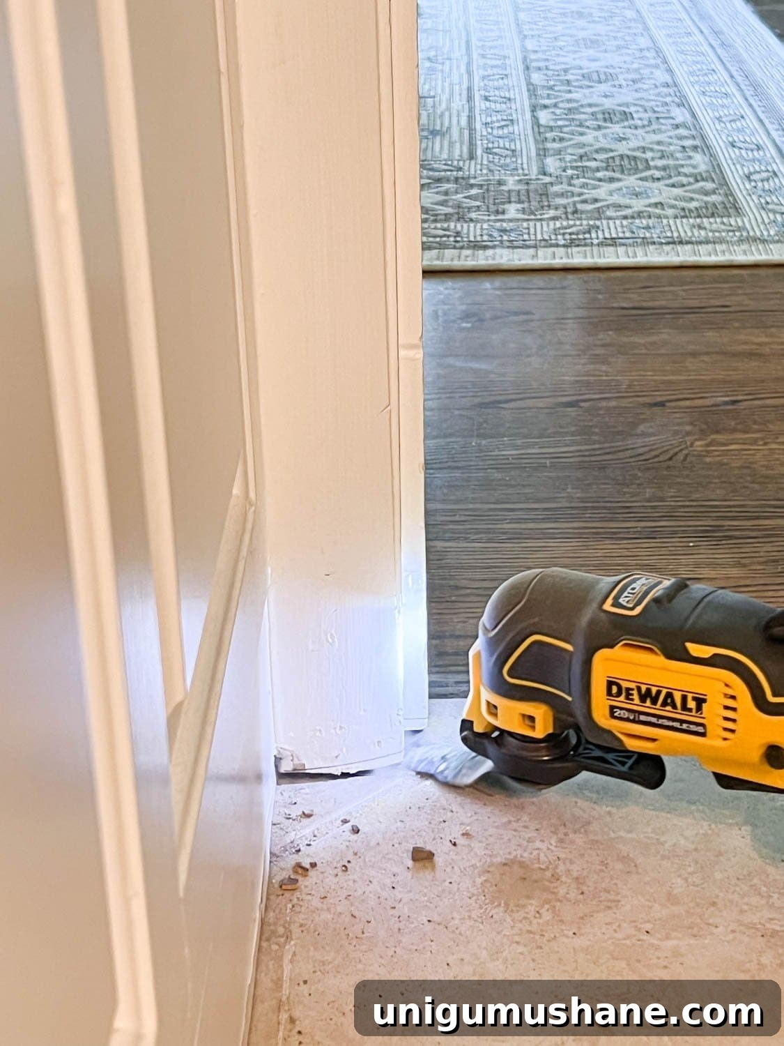 oscillating tool undercutting door jambs