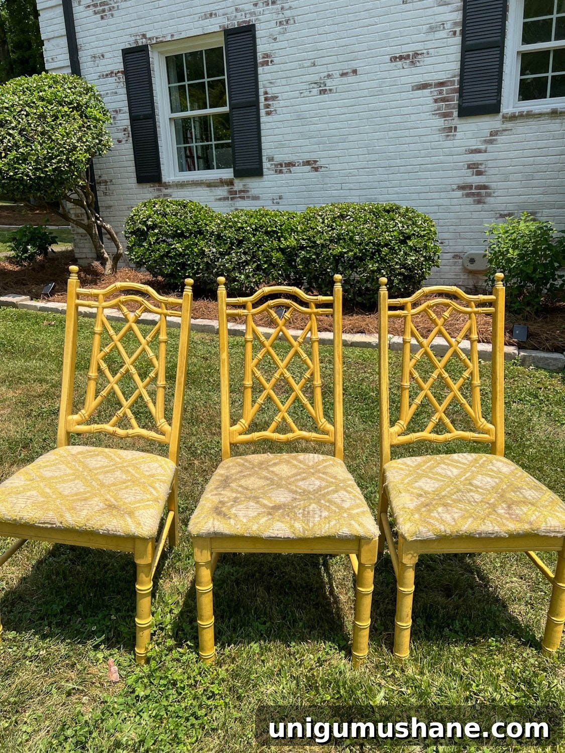 Parisian Bistro-Inspired Breakfast Nook Decor Ideas 9 thrifted yellow chippendale style bamboo chairs before