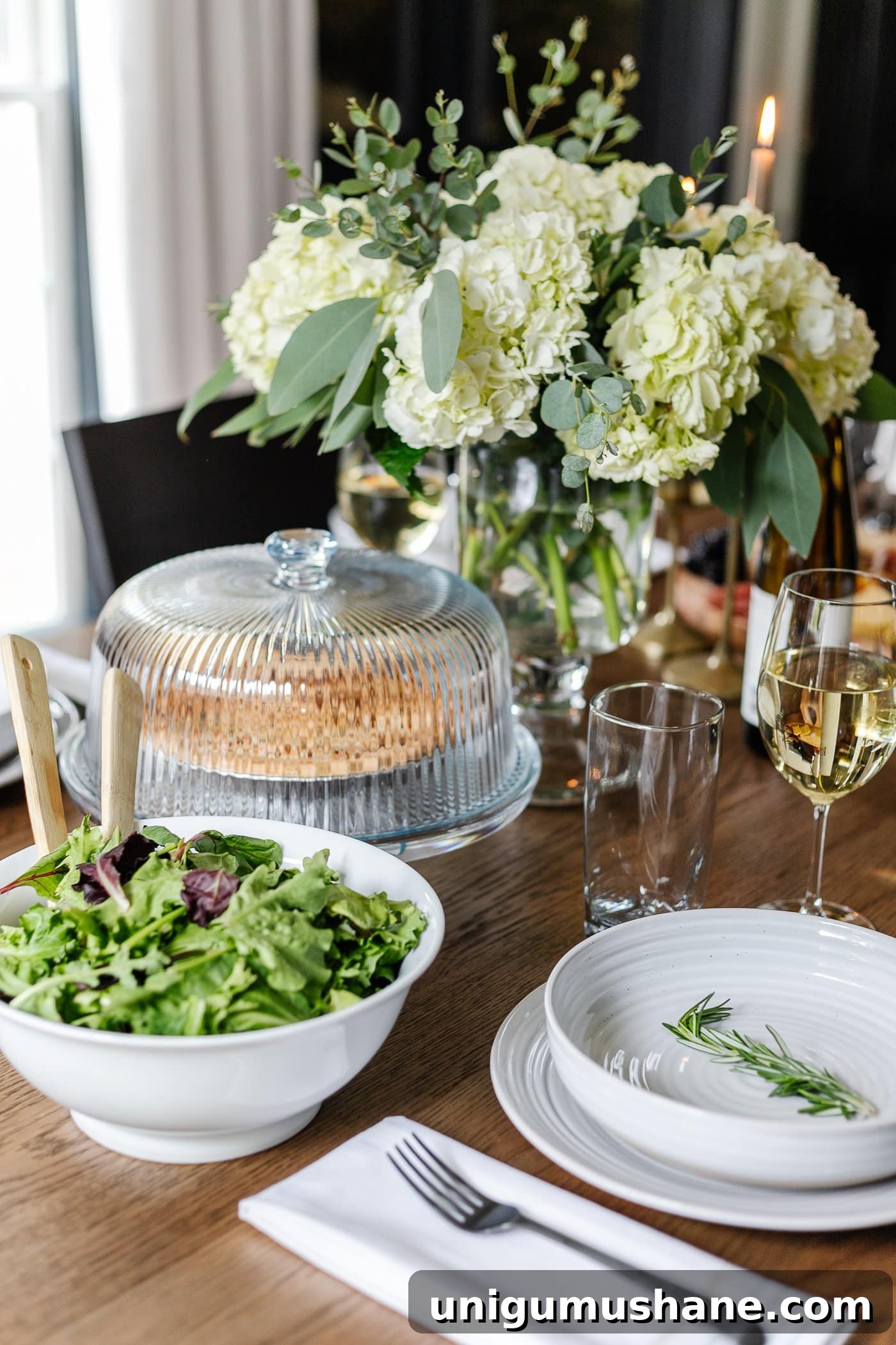 How to Set an Elegant Dinner Table for Any Occasion 14 dinner table serving dishes - cake dome, salad bowl, vase of flowers