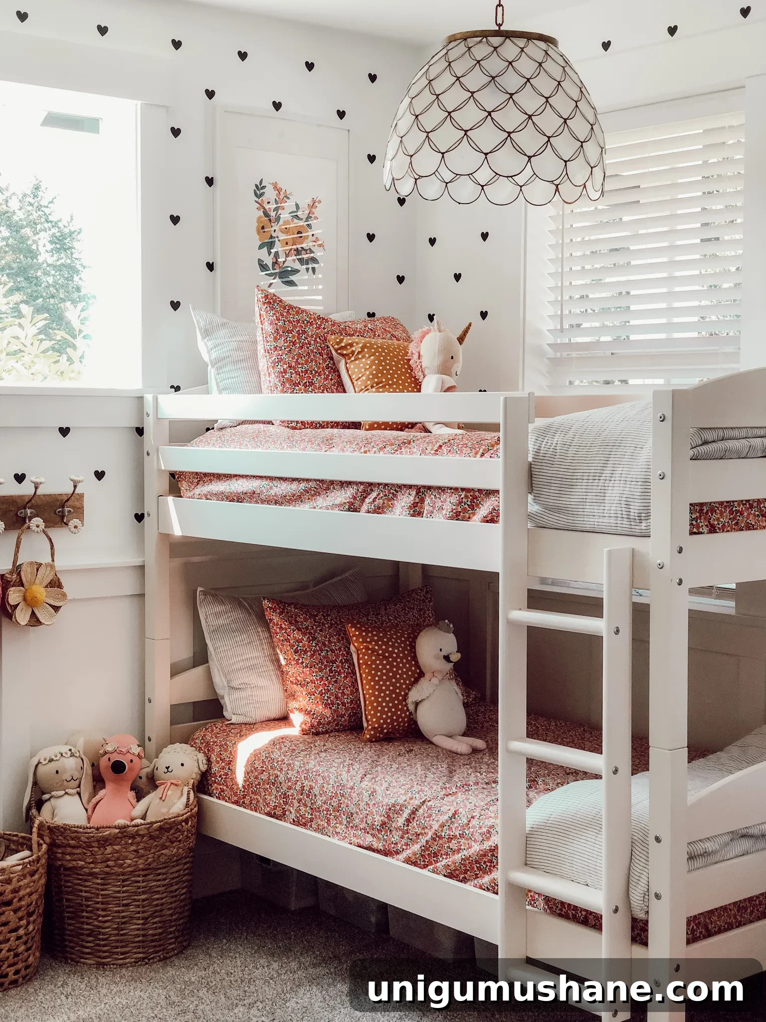 Space-Saving Bunk Bed Ideas for Small Bedrooms 14 simple feminine bedding and white walls in a small bedroom