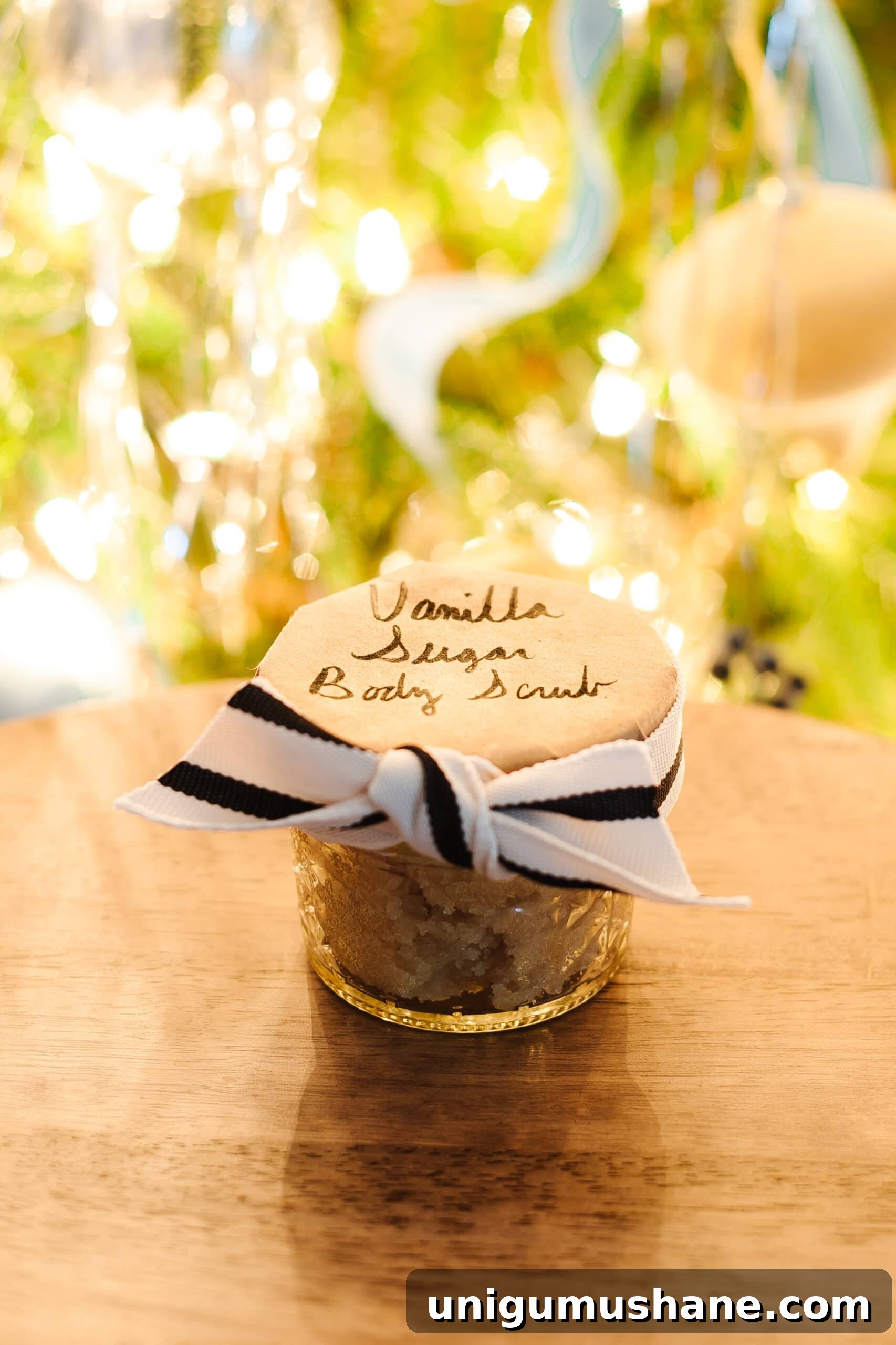 25 DIY Mason Jar Gifts for Last-Minute Presents 8 vanilla sugar body scrub in a jar