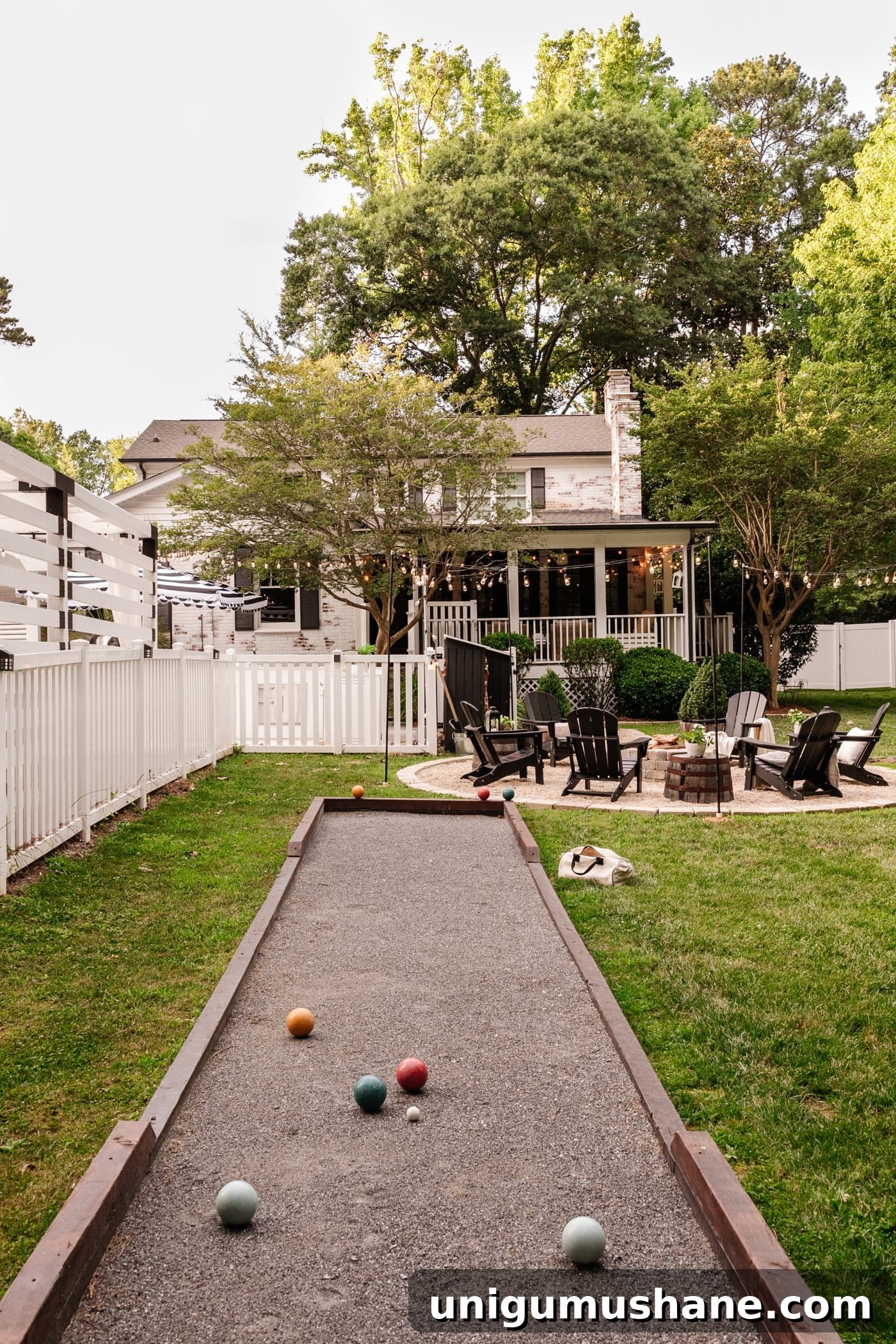 41 Budget-Friendly Backyard Projects for Outdoor Living 19 bocce ball court in a backyard