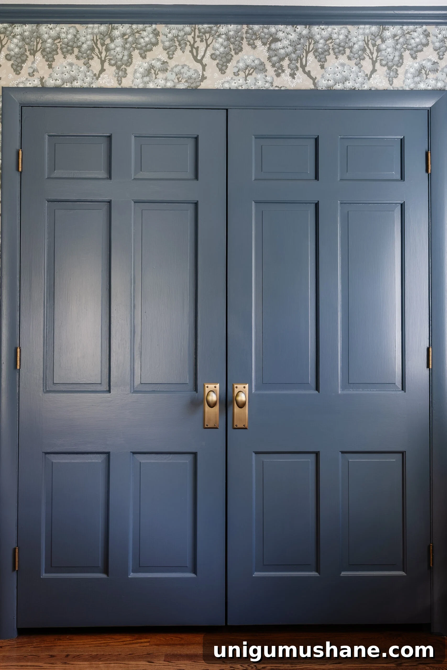 Door update using Rub n Buff to change door hinge color