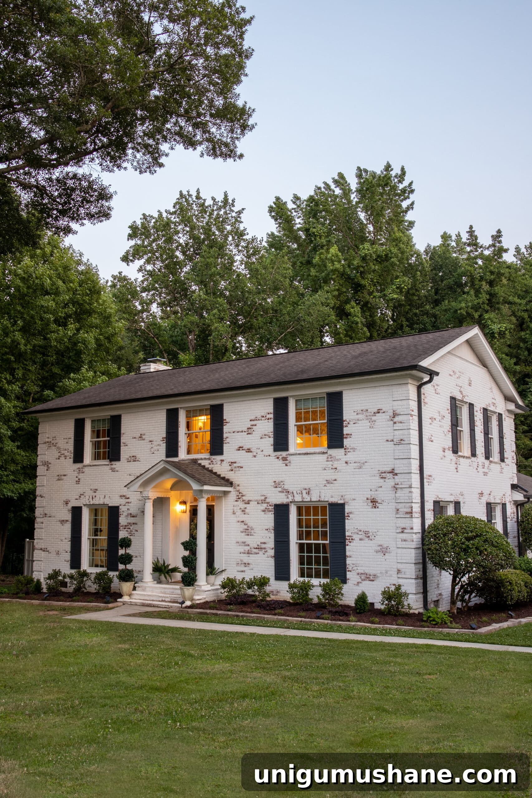 Limewashed Brick Cleaning and Maintenance Guide 19 limewashed brick colonial house with Romabio limewash