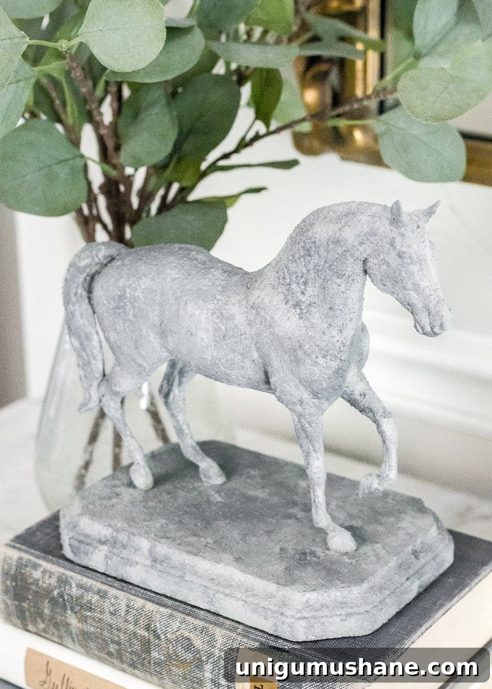Whimsical Animal Lamps and Night Lights for Kids' Rooms 7 DIY horse statuette used for lighting