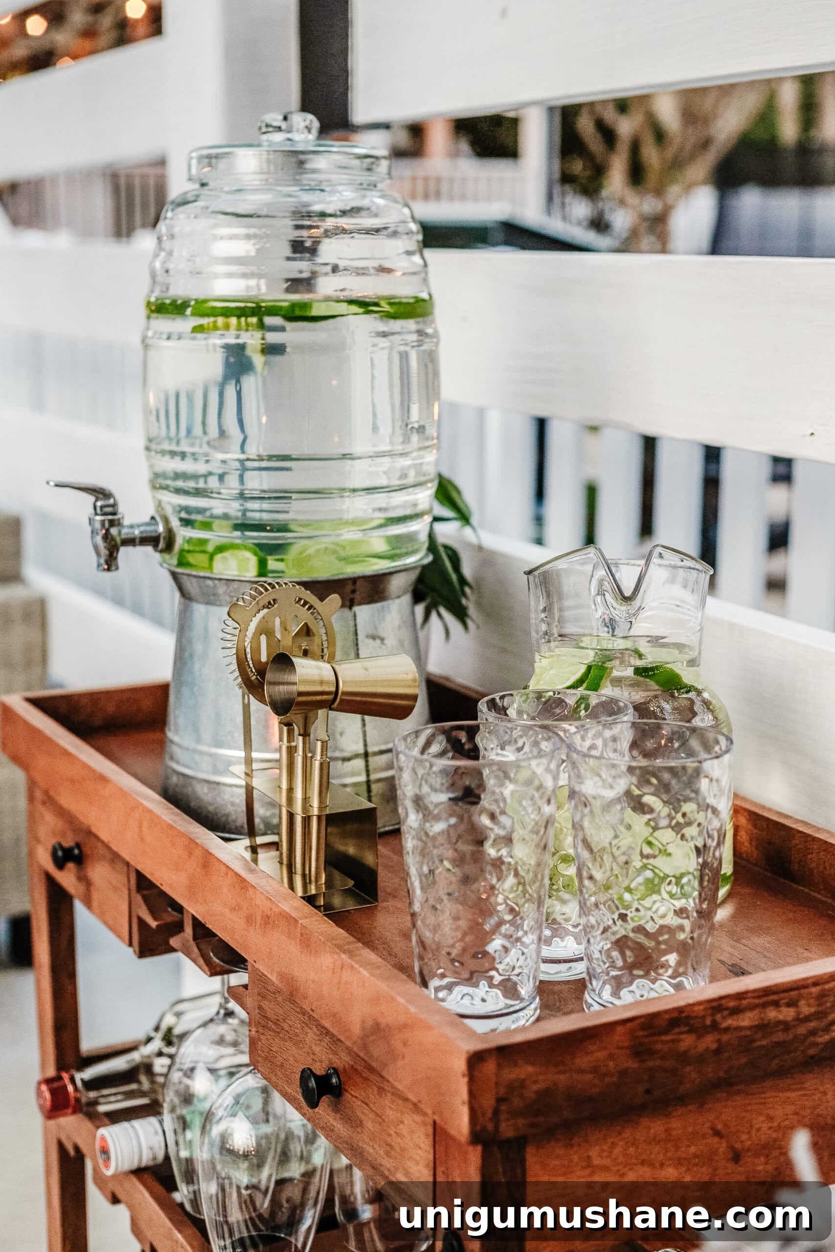 Swim Party Checklist: Backyard Tips for a Splashing Bash 19 acrylic cups and pitcher that look like glass to use poolside