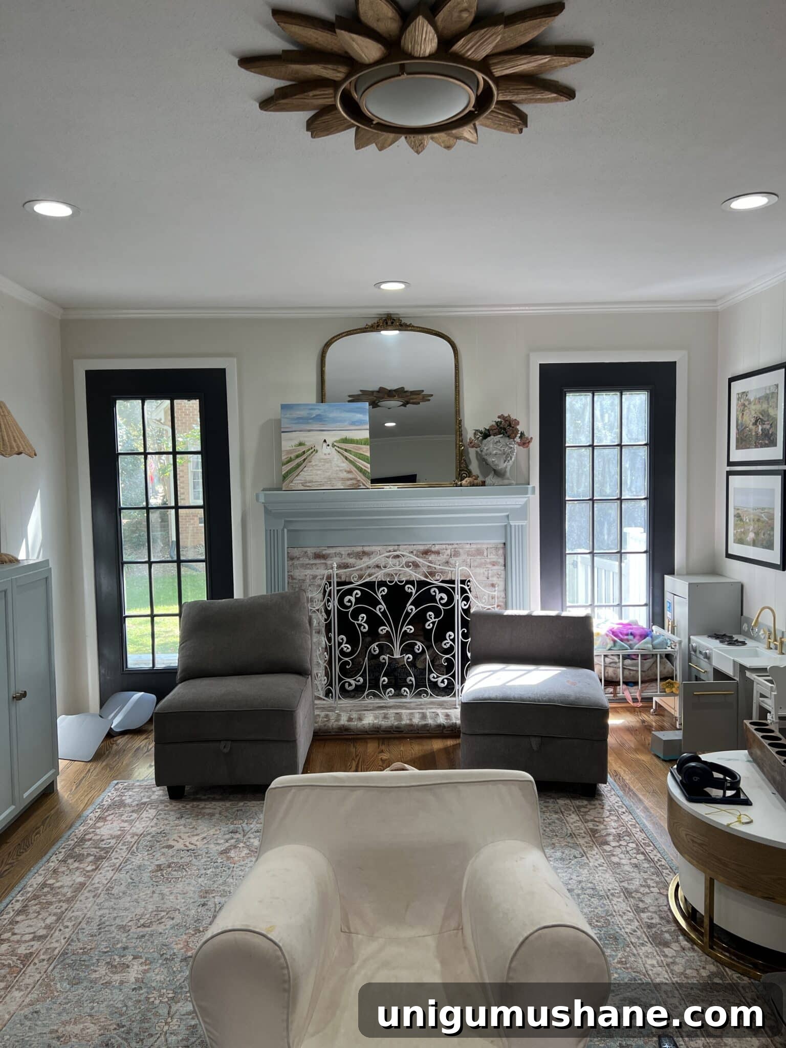DIY Home Media Room Makeover Ideas on a Budget 24 playroom before media room makeover