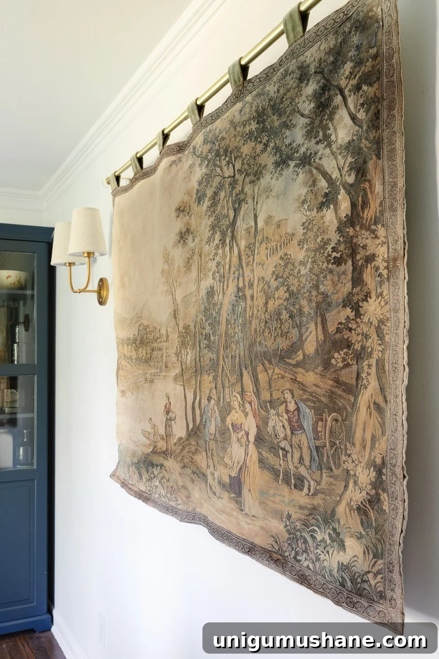 7 Practical Ways to Hang a Wall Tapestry 2 img 52952 1