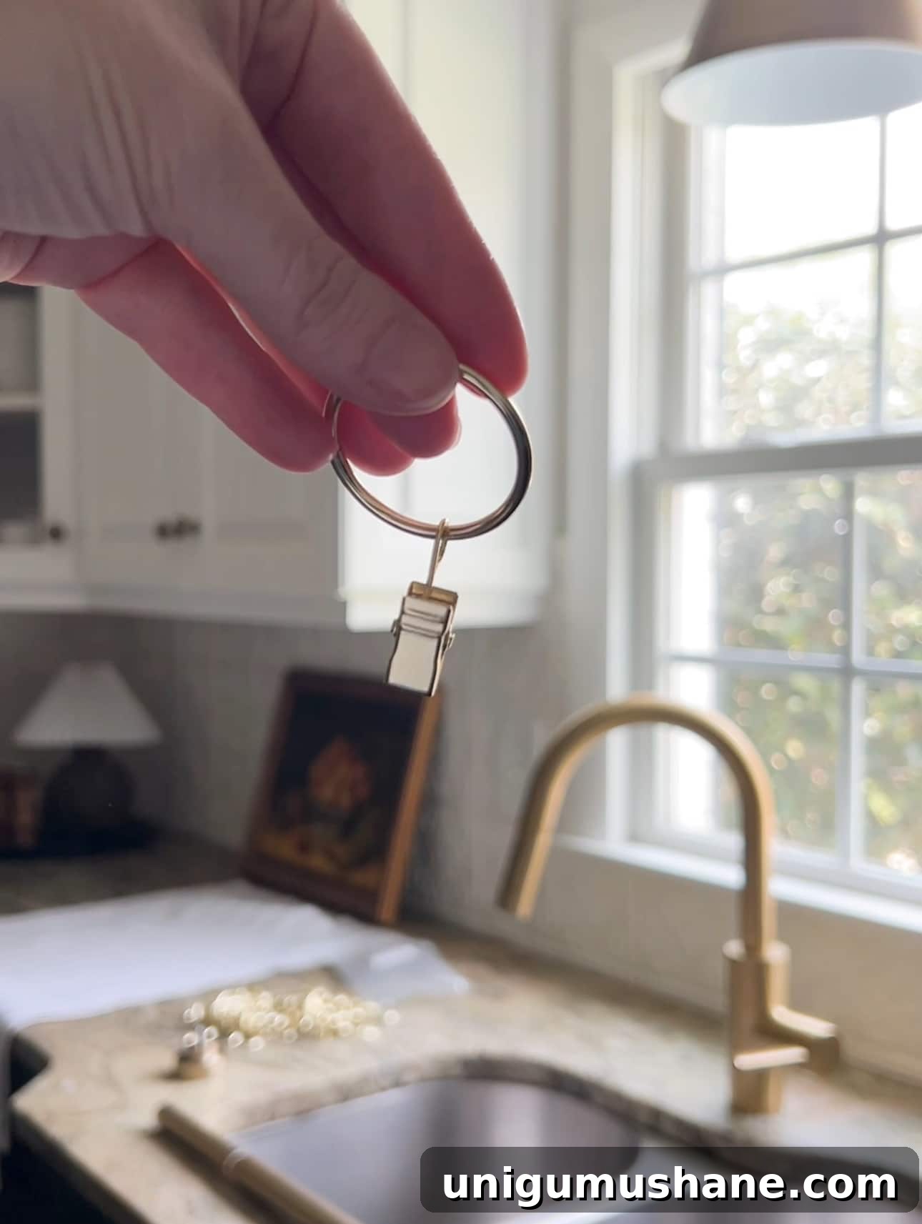 Make No-Sew Cafe Curtains: Step-by-Step DIY Guide 5 curtain ring clips