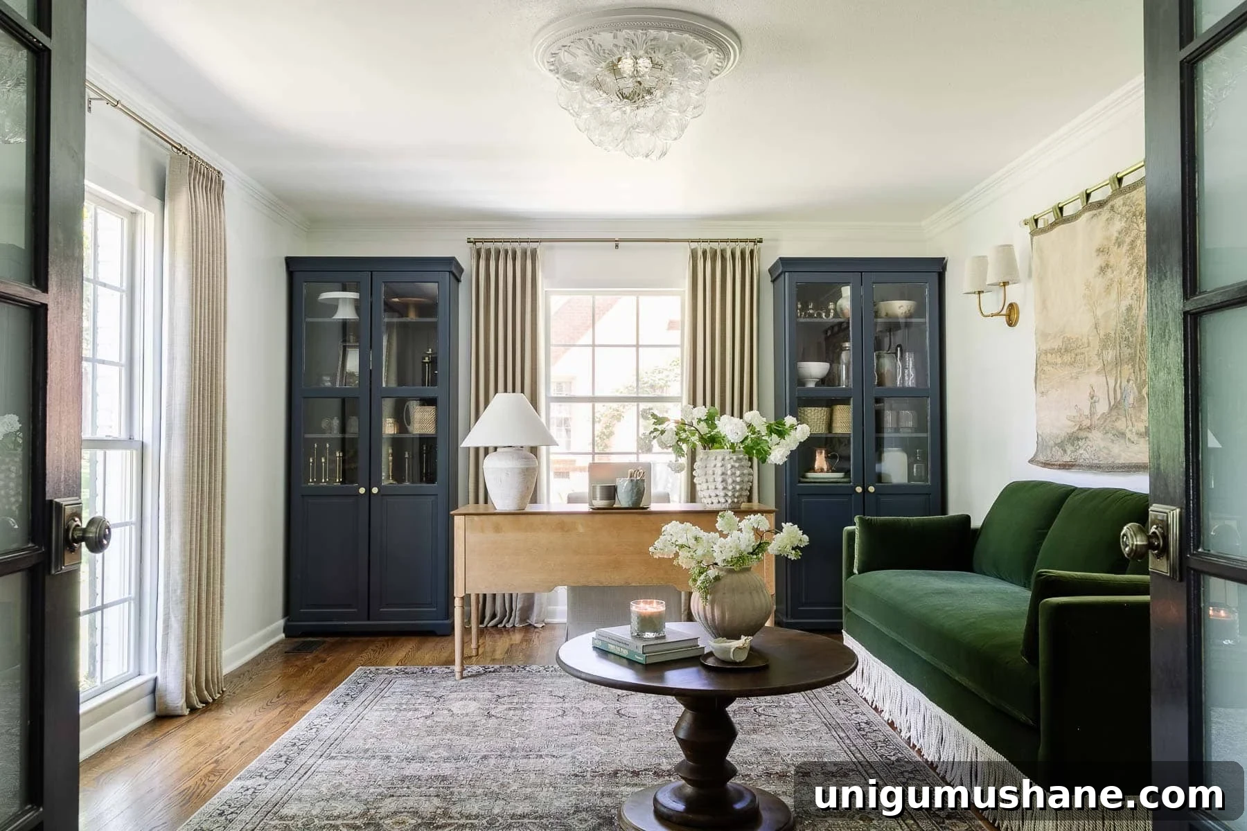 Home Office Layouts That Boost Productivity 5 home office for clients with desk and sofa