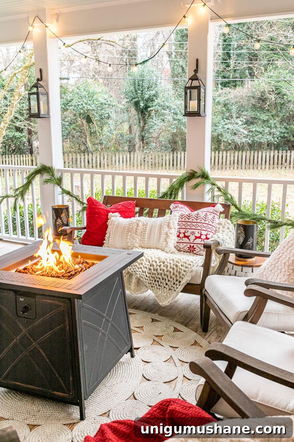 18 Natural DIY Christmas Decor Ideas to Make at Home 8 fresh Christmas garland on porch