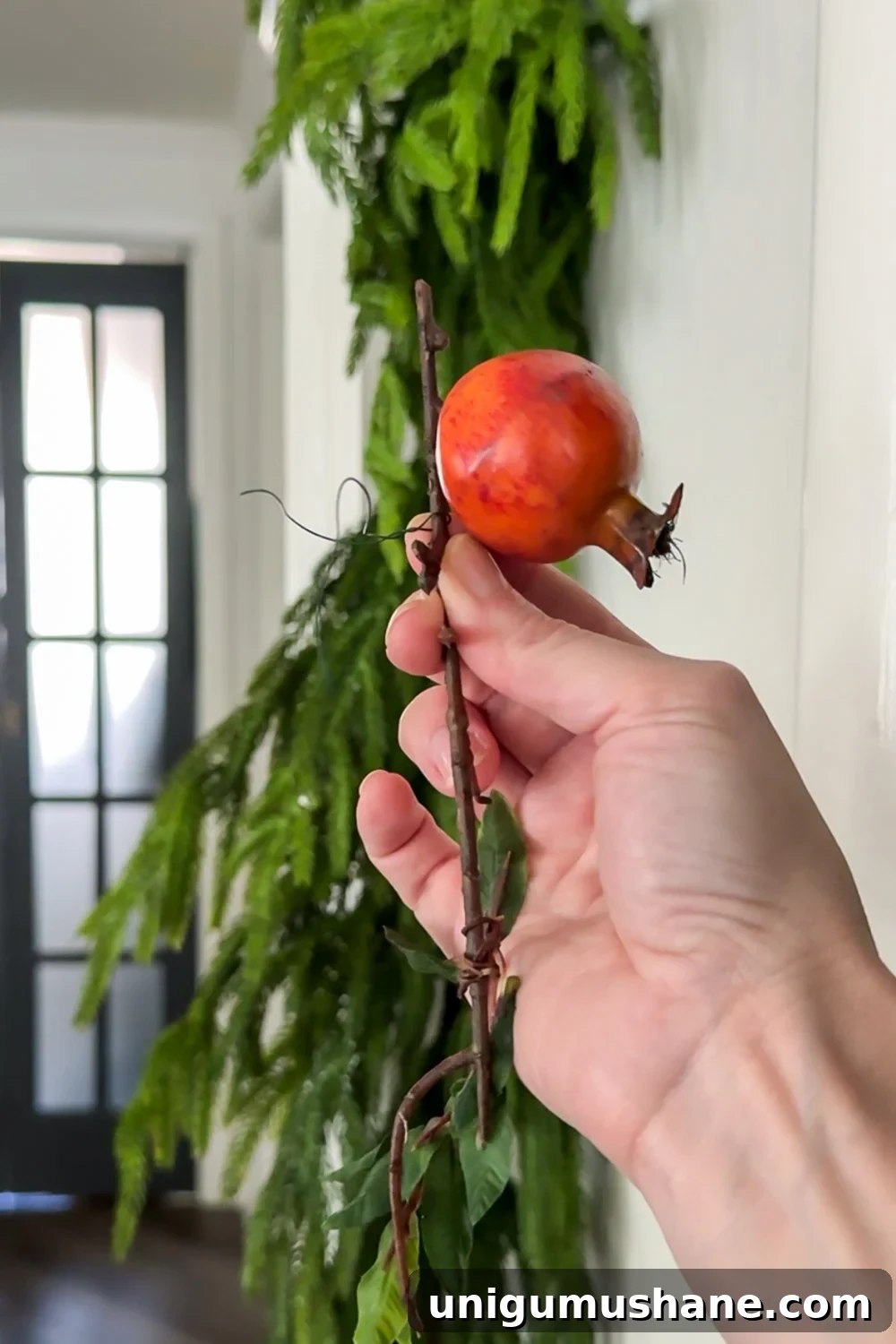 DIY Realistic Faux Garland: Upgrade Tips for a Lifelike Look 6 how to put fruit on garland with floral wire