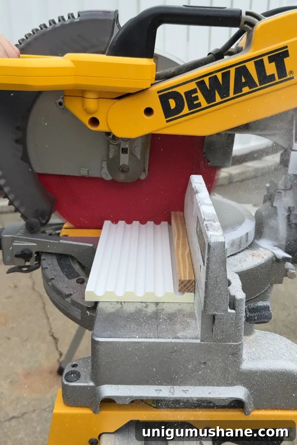 cutting fluted trim for mantel