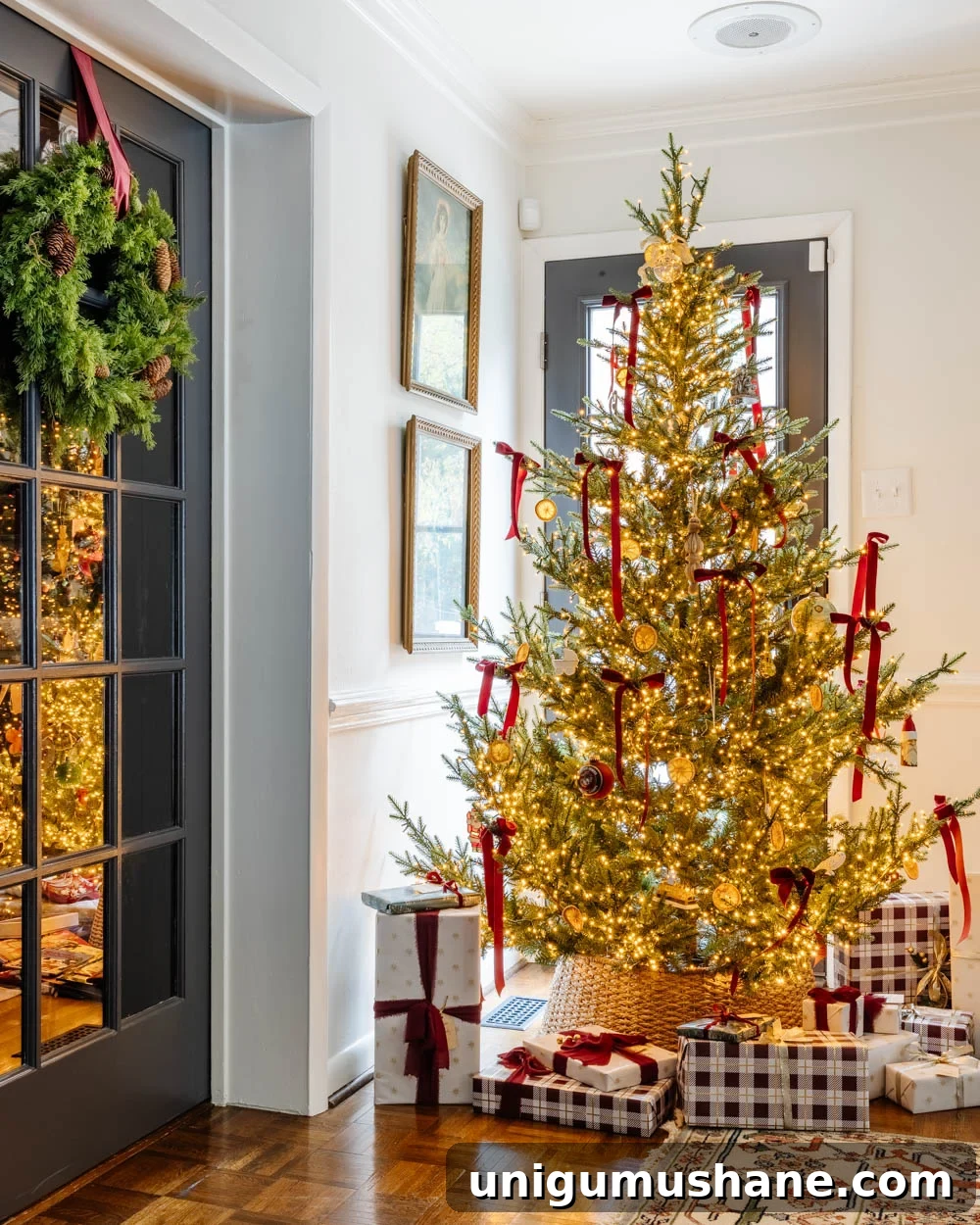 Modern Colonial Christmas Home Tour 2024: Holiday Decor Ideas 9 modern traditional colonial christmas home tour living room