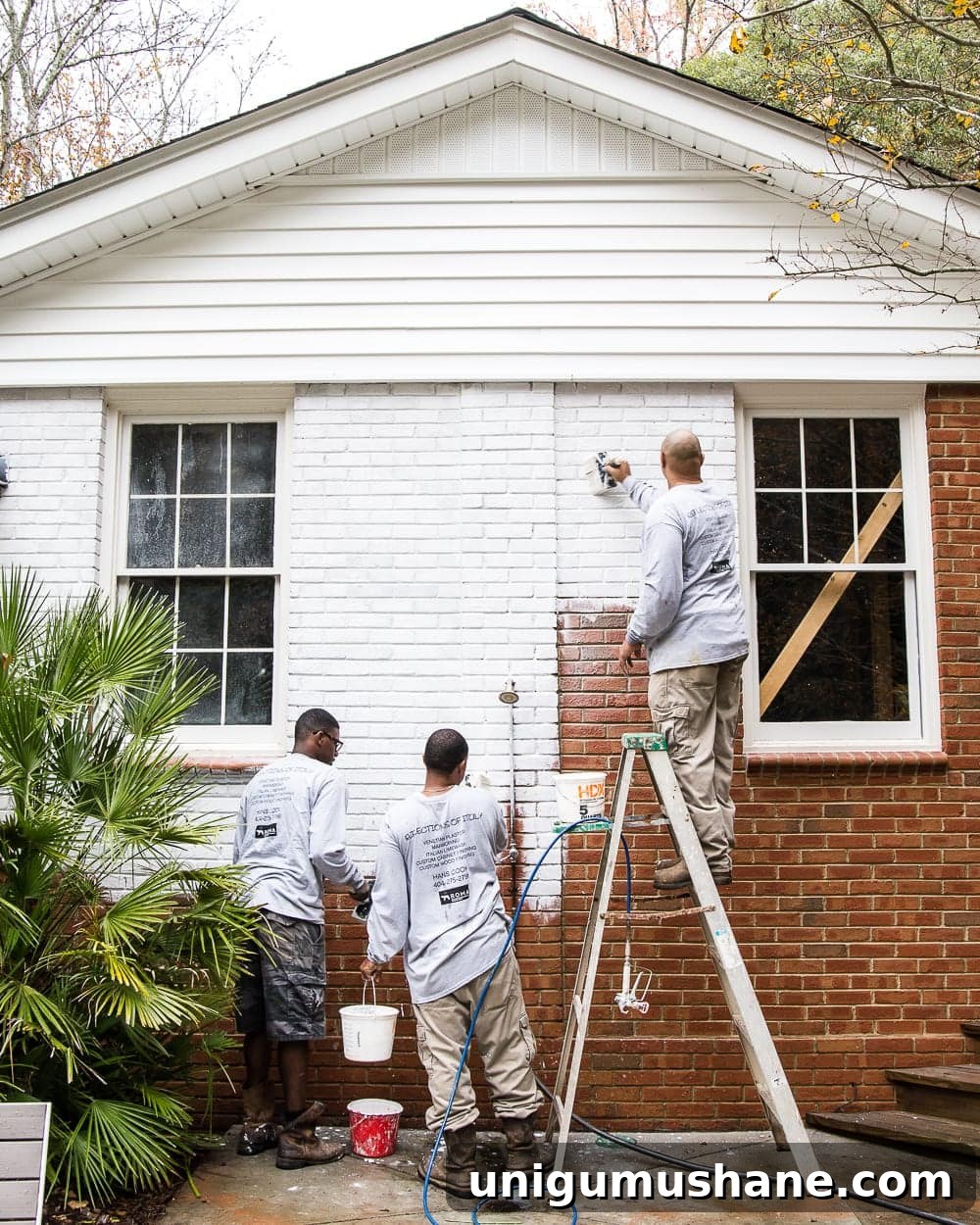 16 DIY Curb Appeal Ideas to Transform Your Front Yard 4 limewashing brick exterior