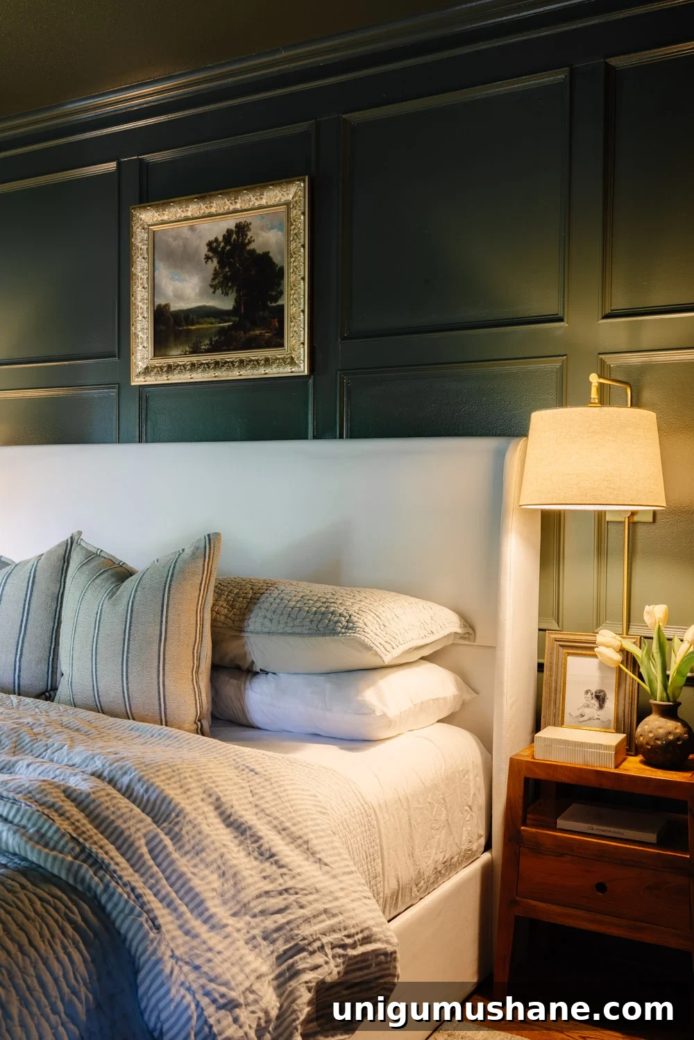 Why an Olive Green Bedroom Might Suit You 4 benjamin moore vintage vogue olive green bedroom