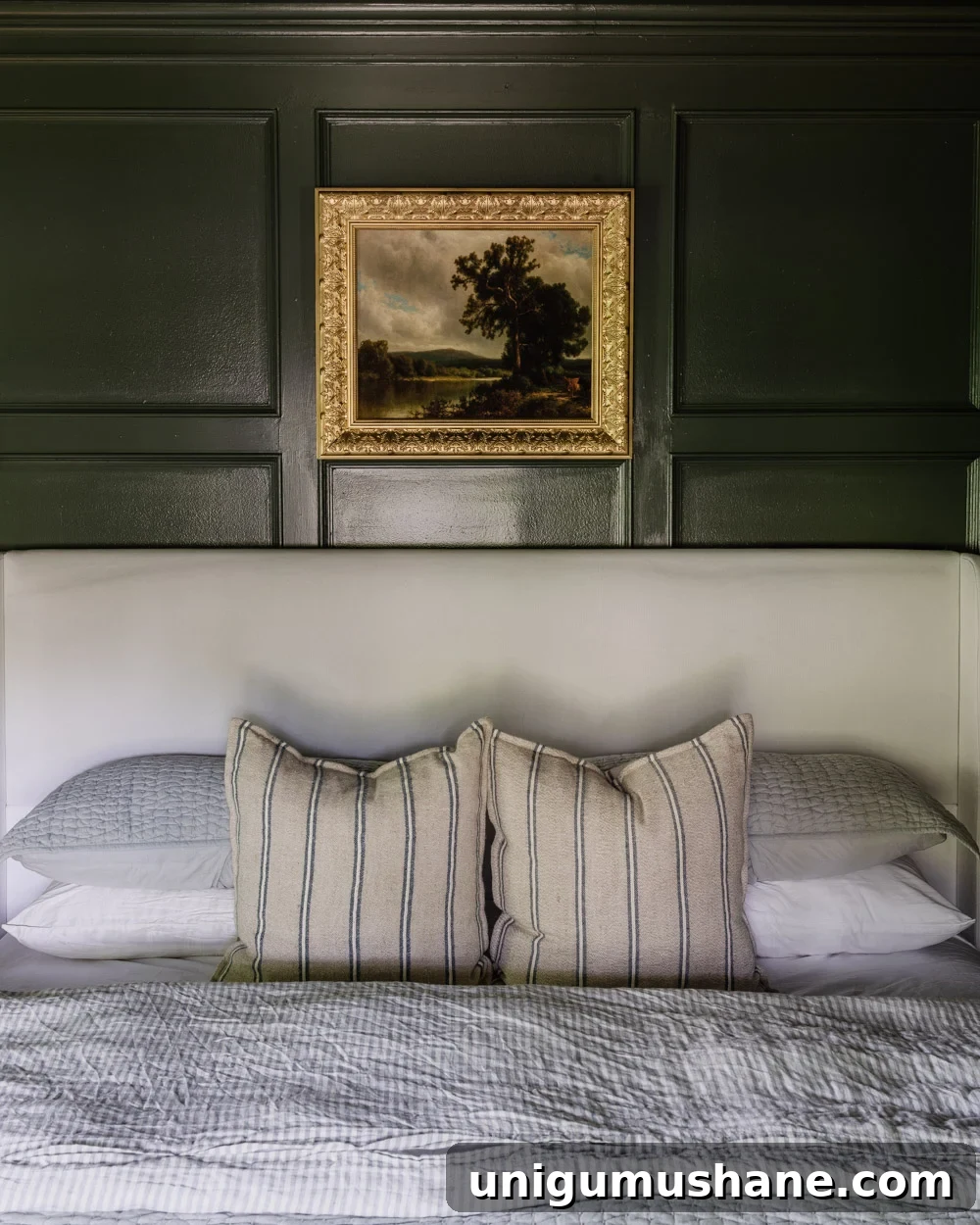 Why an Olive Green Bedroom Might Suit You 5 benjamin moore vintage vogue olive green bedroom