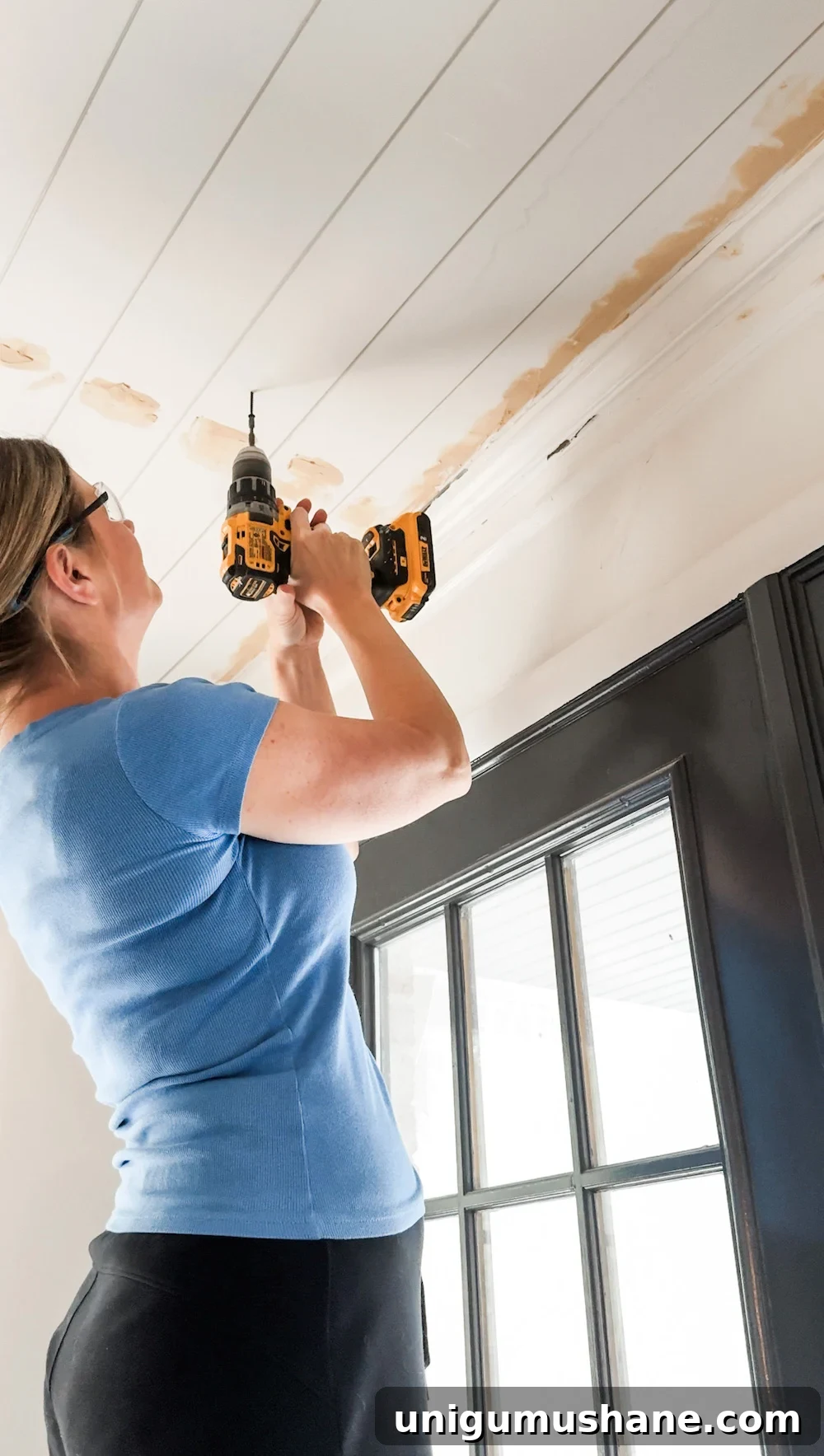 How to Install a Shiplap Ceiling with Crown Molding 9 DIY shiplap ceiling